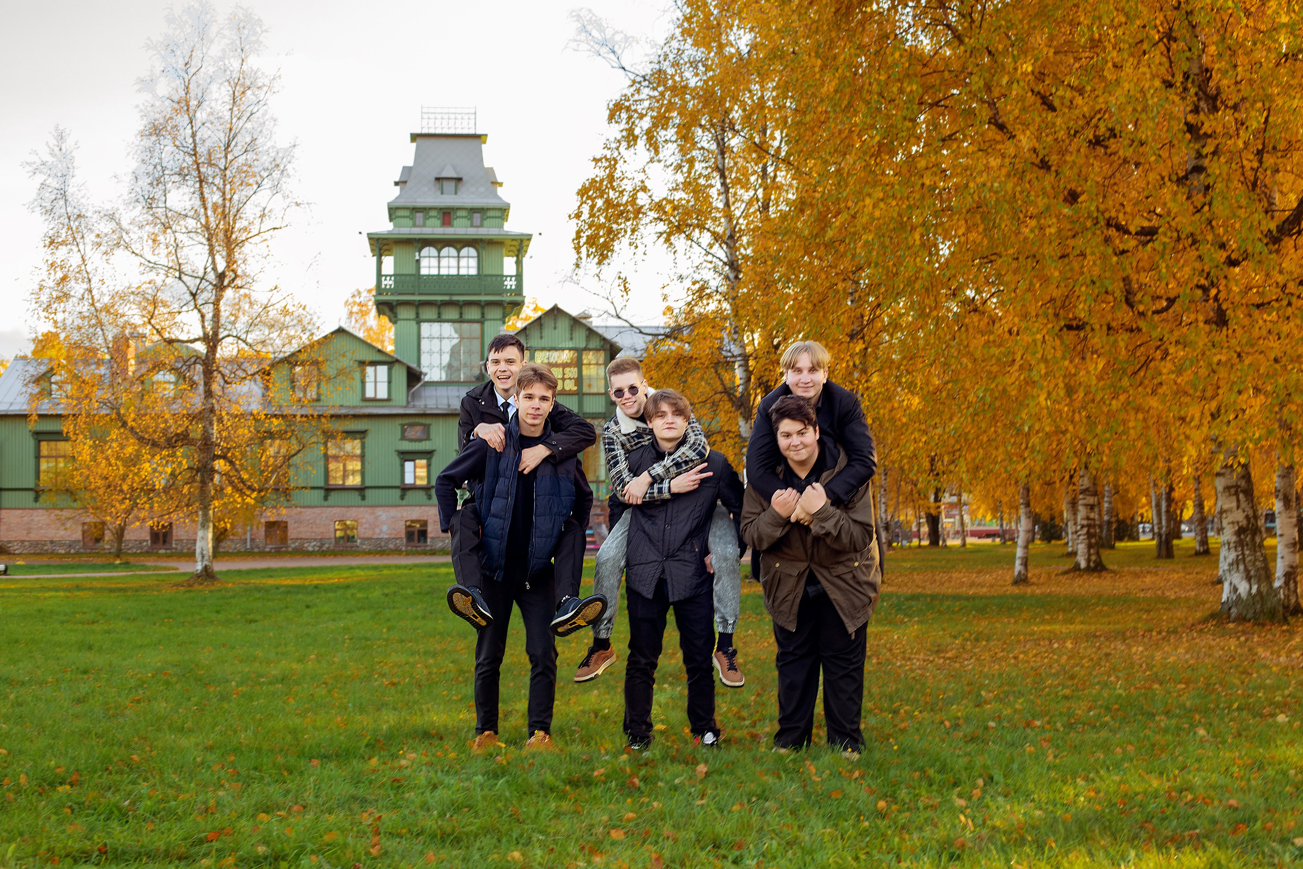 9 класс, осенняя фотопрогулка. Семейный фотограф Любовь Саркеева