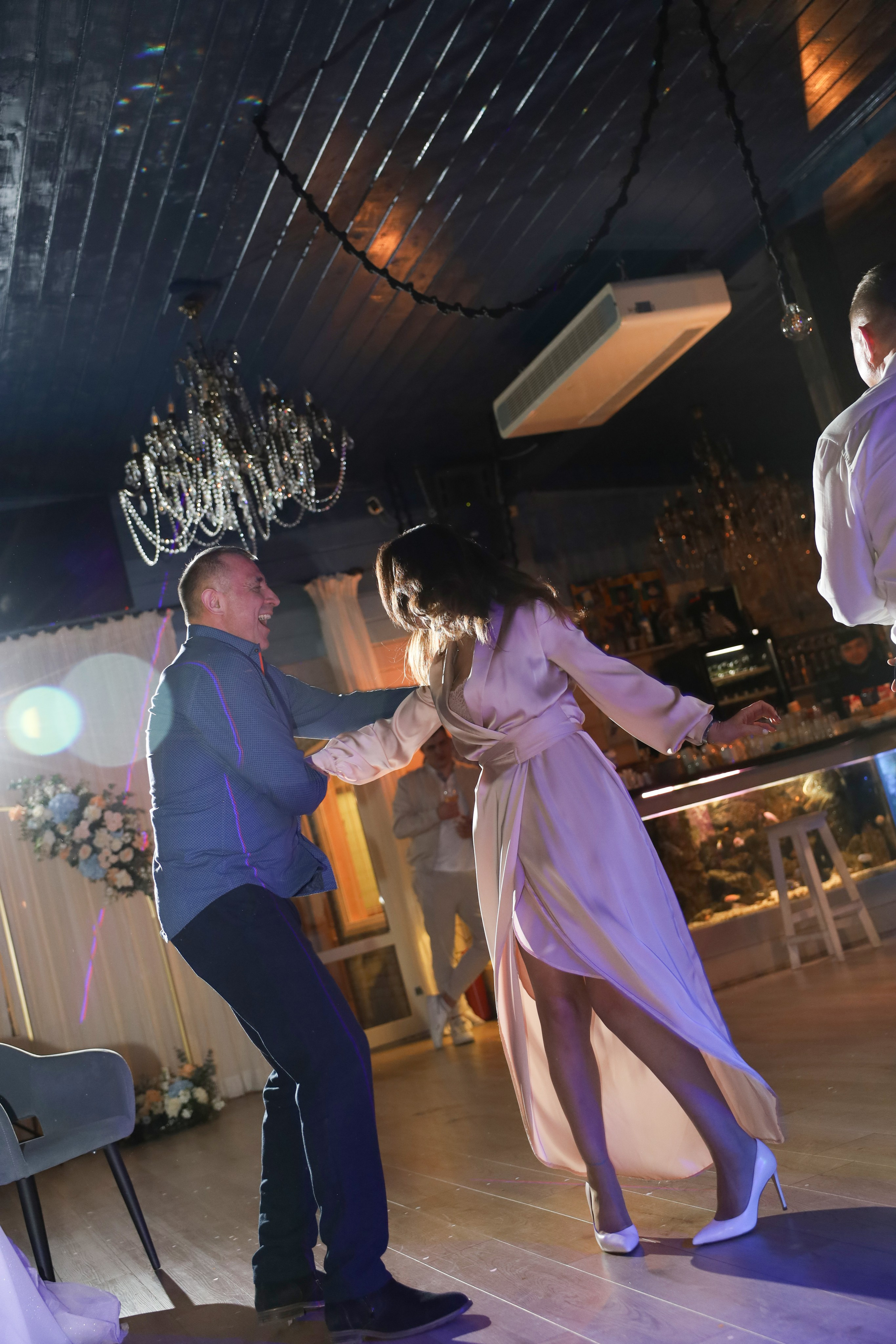 𝒜𝓇𝓉𝑒𝓂 & 𝐿𝓎𝓊𝓈𝓎𝒶 (𝓇𝑒𝓈𝓉𝒶𝓊𝓇𝒶𝓃𝓉). 𝑀𝑜𝓈𝒸𝑜𝓌. Свадебный фотограф в Санкт-Петербурге