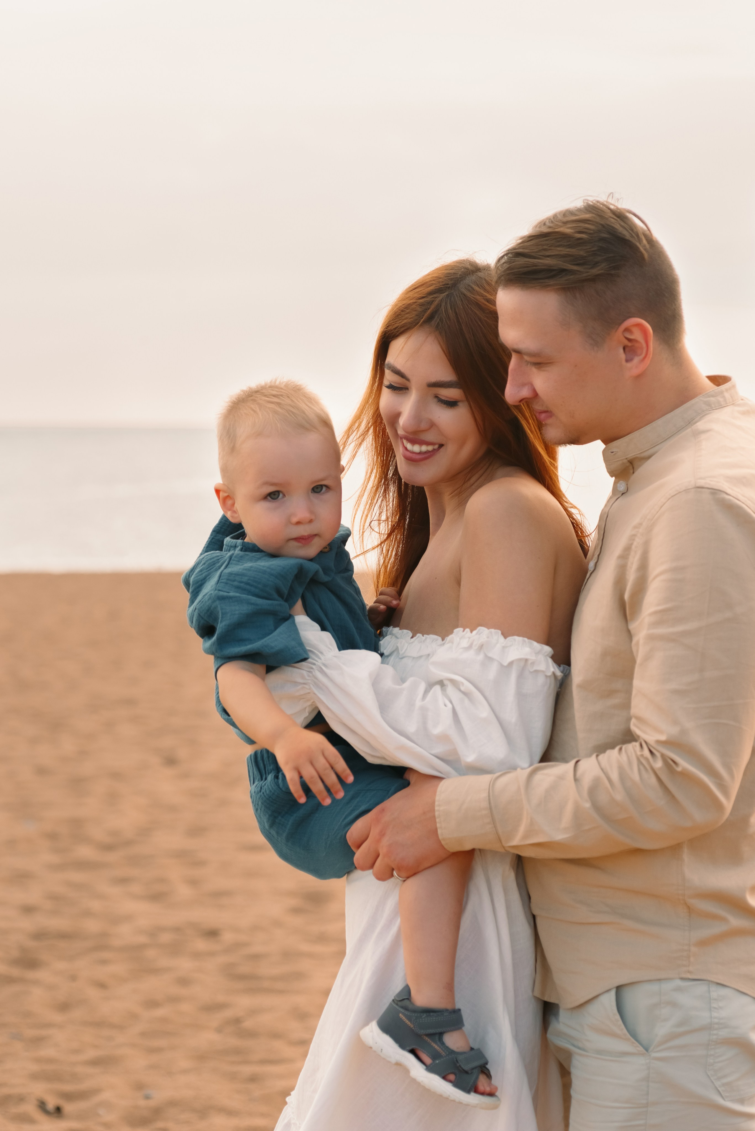 Семейная фотосессия на природе. Фотограф Юлия Кондратьева