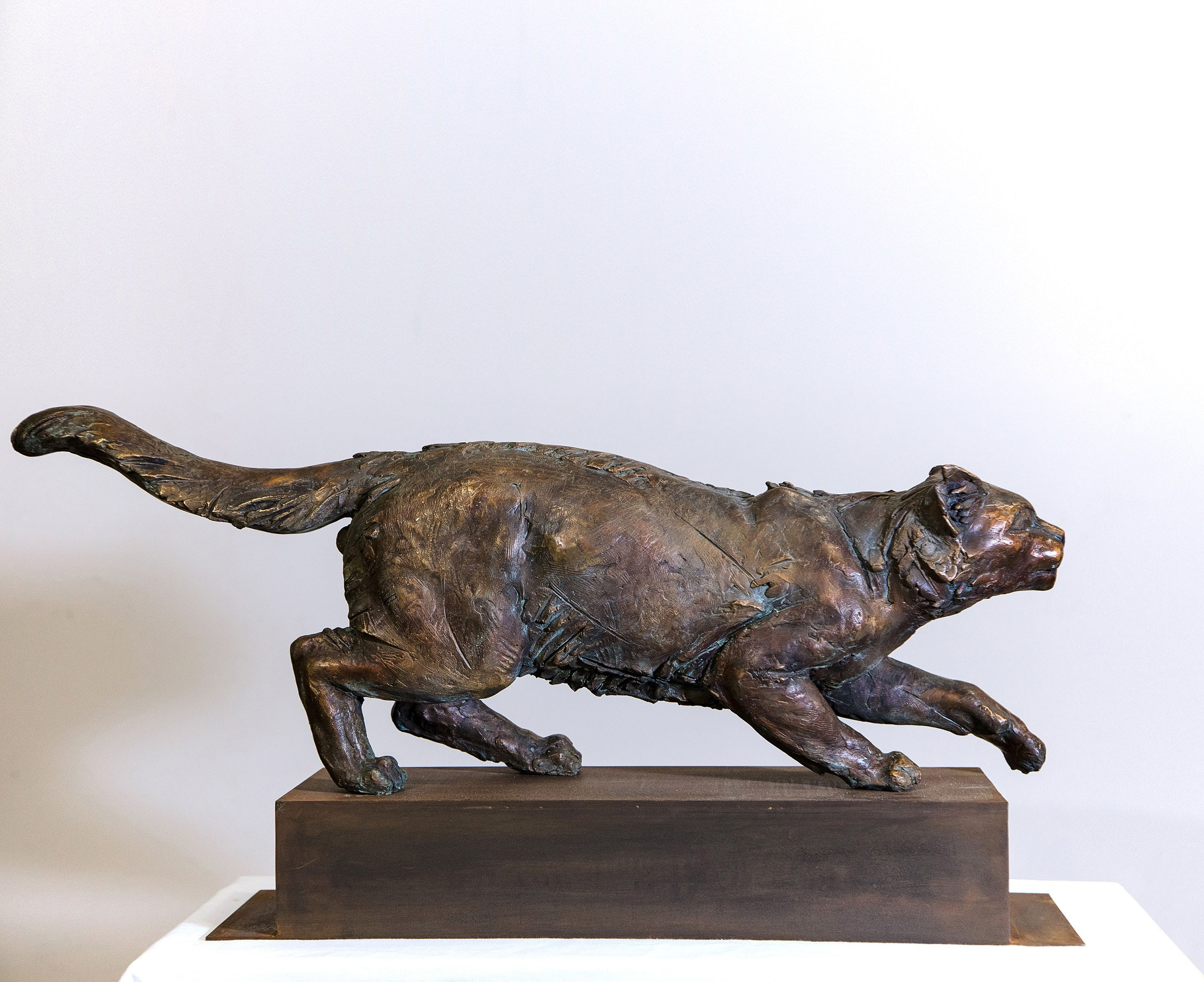  скульптура кошки , бронзовая скульптура кошки