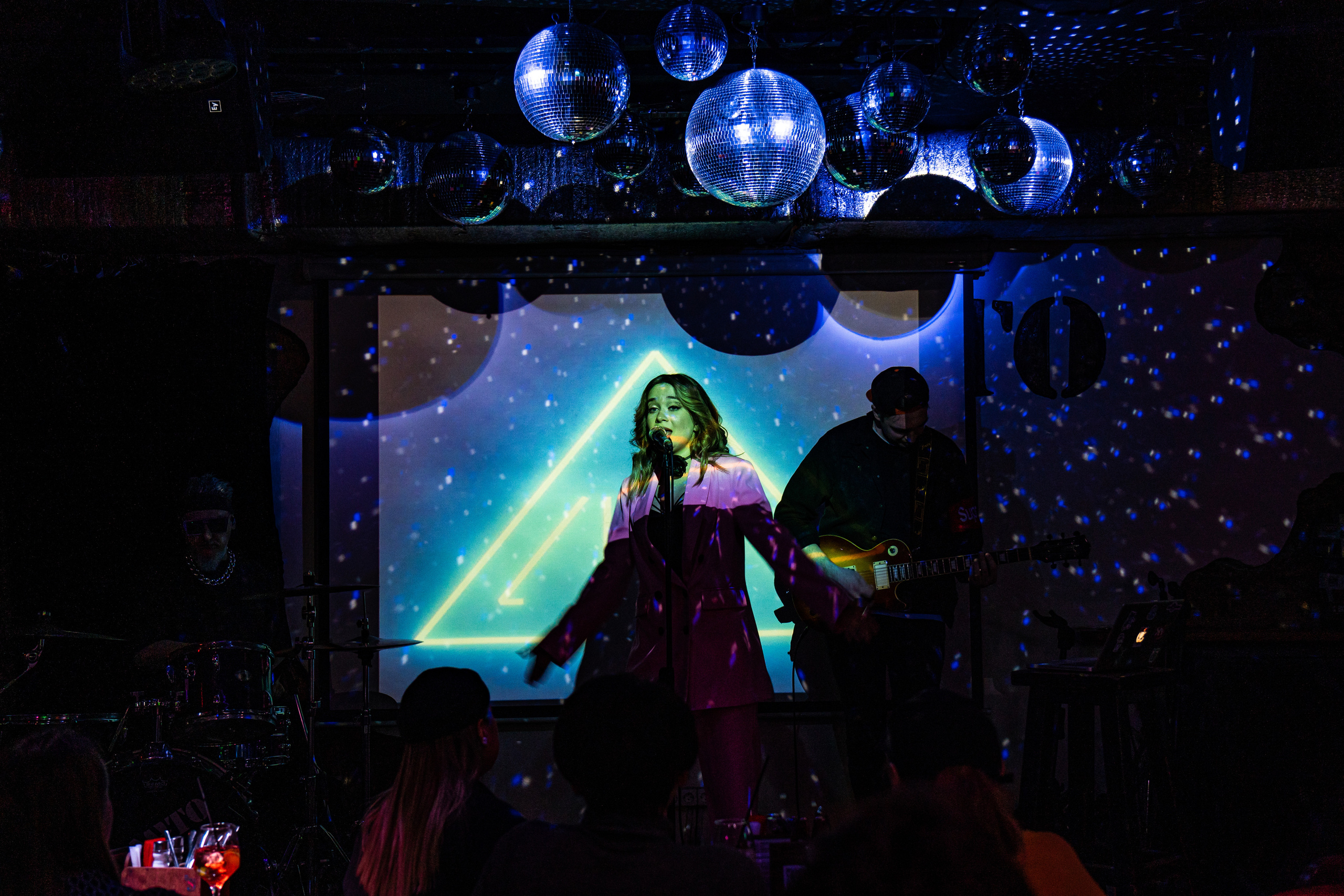 Катя Москалева и Ира Тонева (Фабрика). Фотограф. Москва. Алексей Светомиров. Love Story, портретная съемка