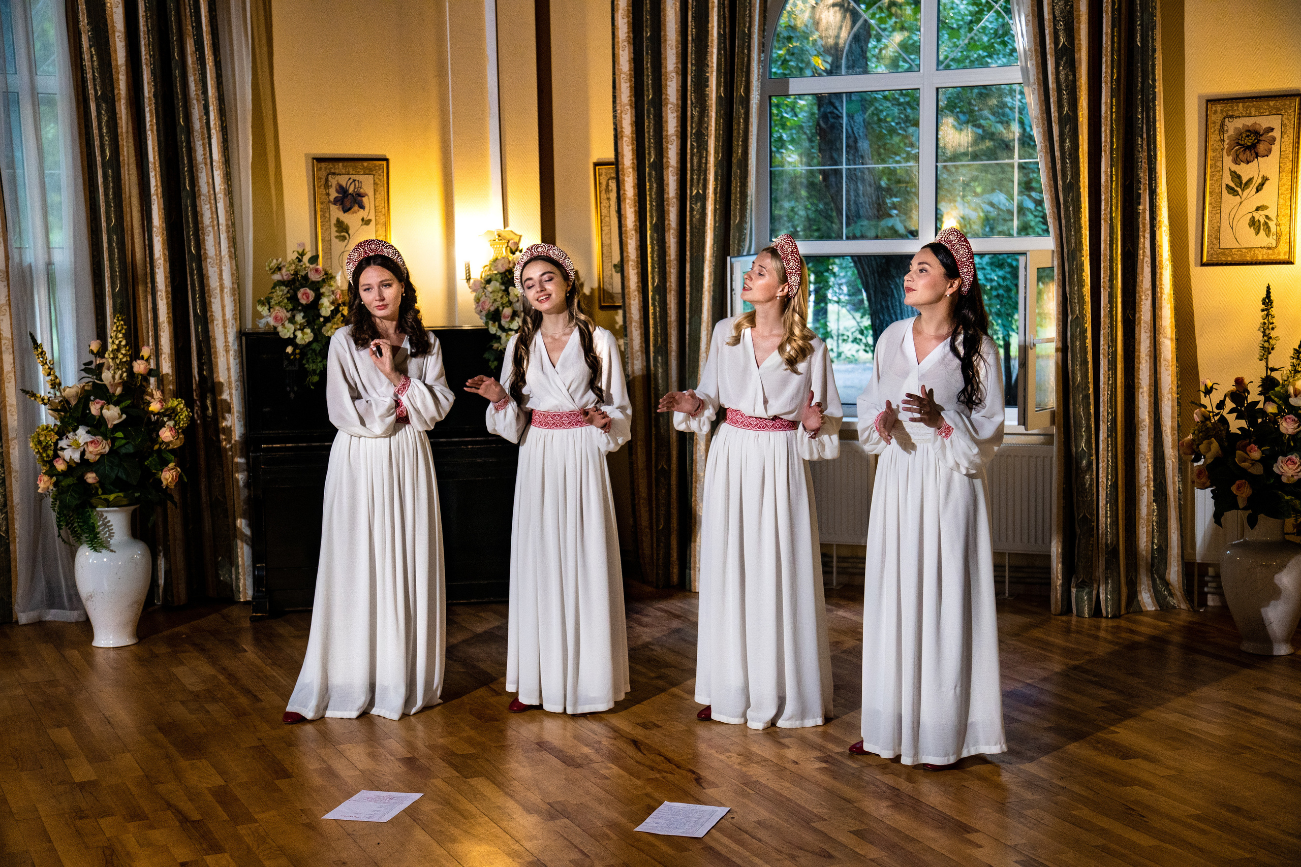 Крапива — народные мотивы. Фотограф. Москва. Алексей Светомиров. Love Story, портретная съемка