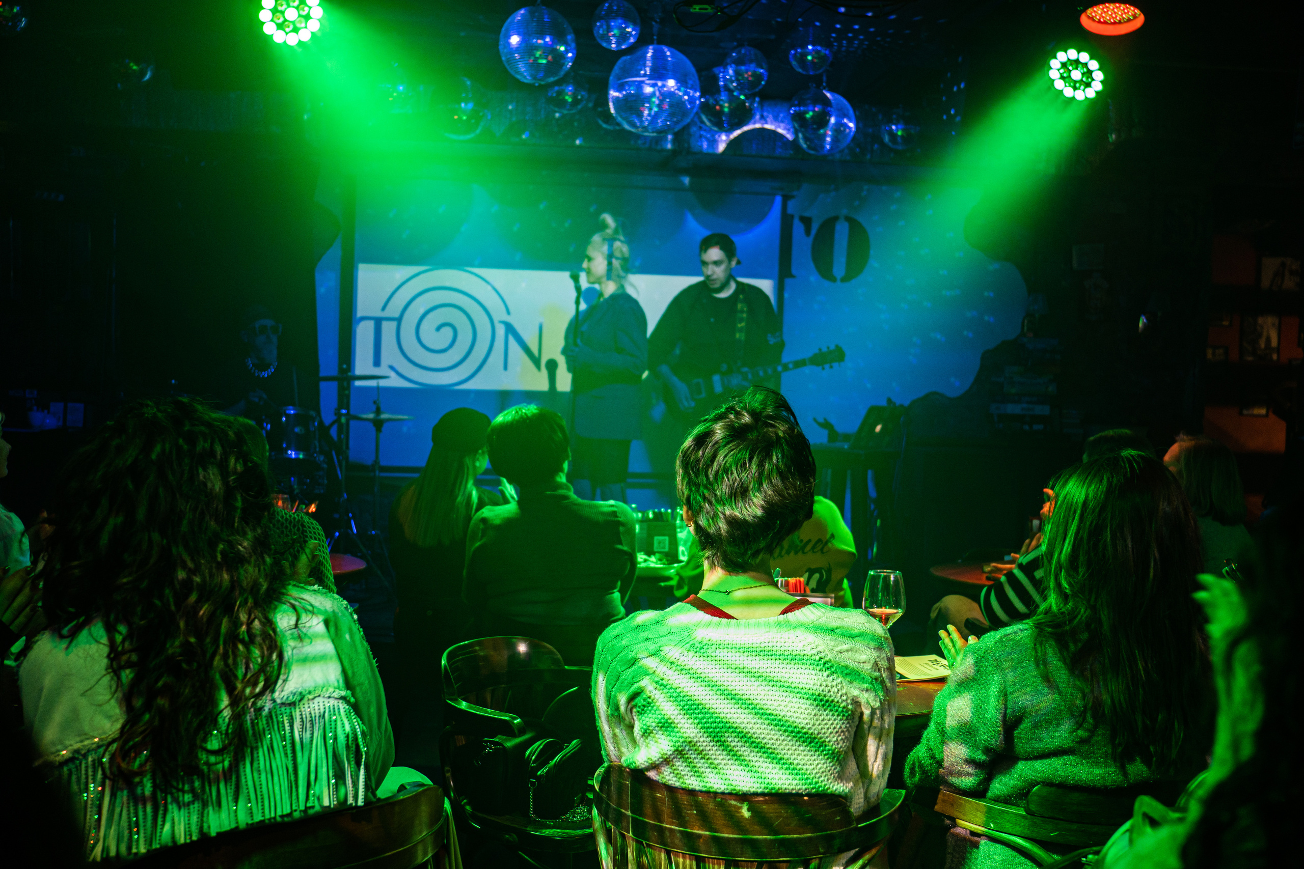 Катя Москалева и Ира Тонева (Фабрика). Фотограф. Москва. Алексей Светомиров. Love Story, портретная съемка