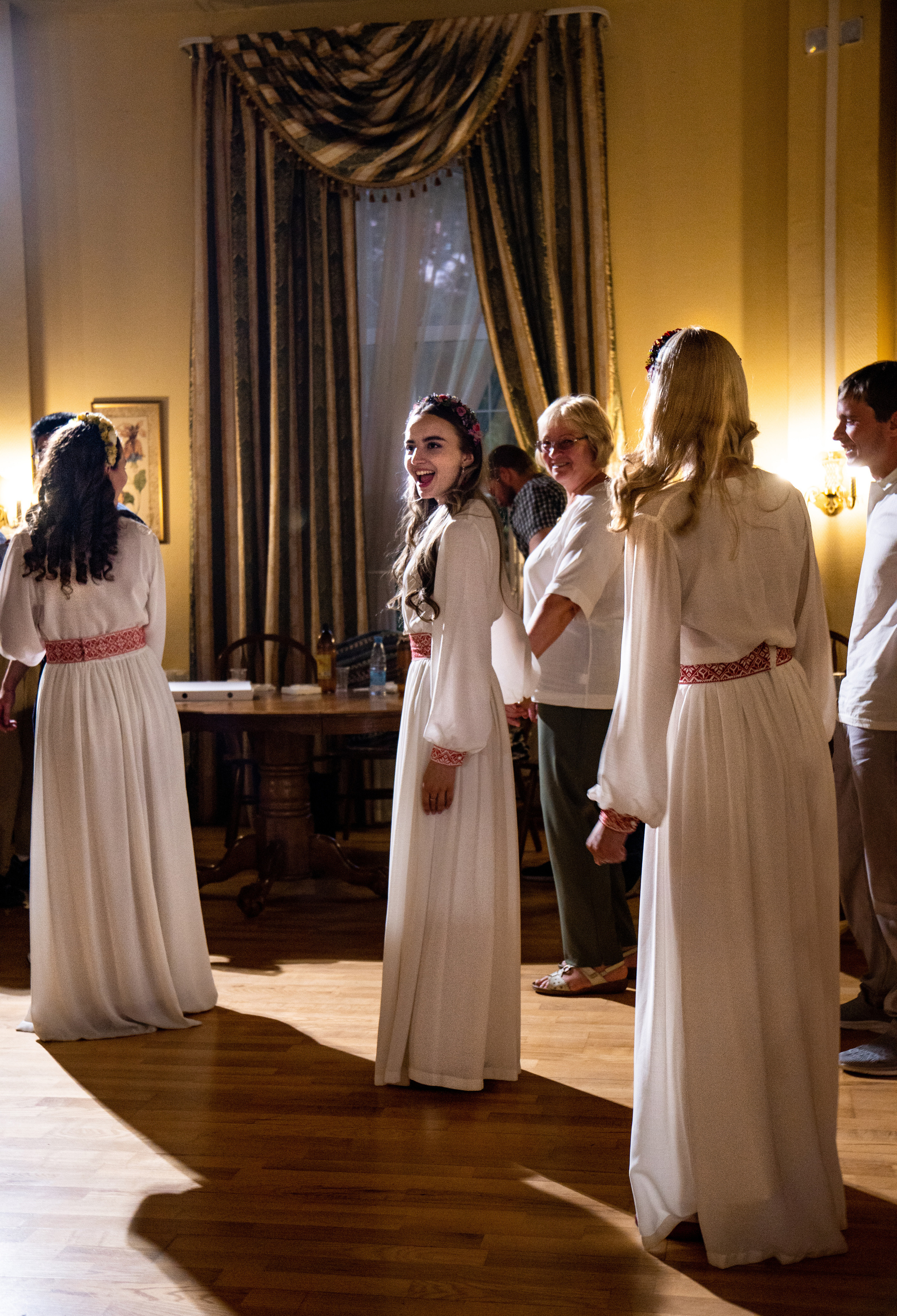 Крапива — народные мотивы. Фотограф. Москва. Алексей Светомиров. Love Story, портретная съемка