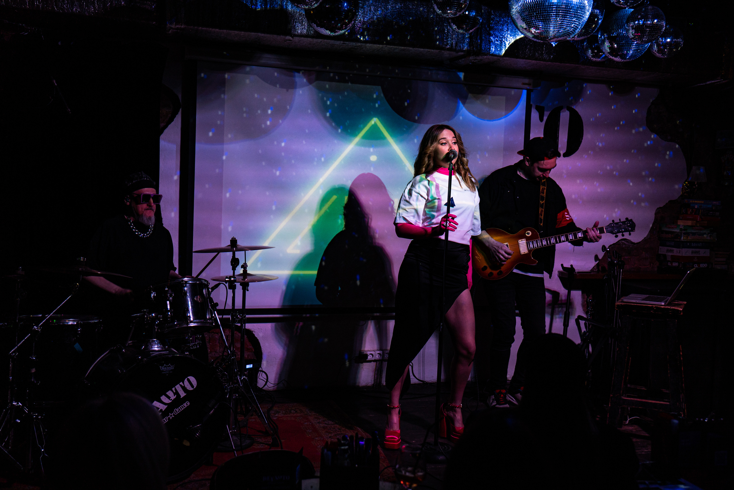 Катя Москалева и Ира Тонева (Фабрика). Фотограф. Москва. Алексей Светомиров. Love Story, портретная съемка