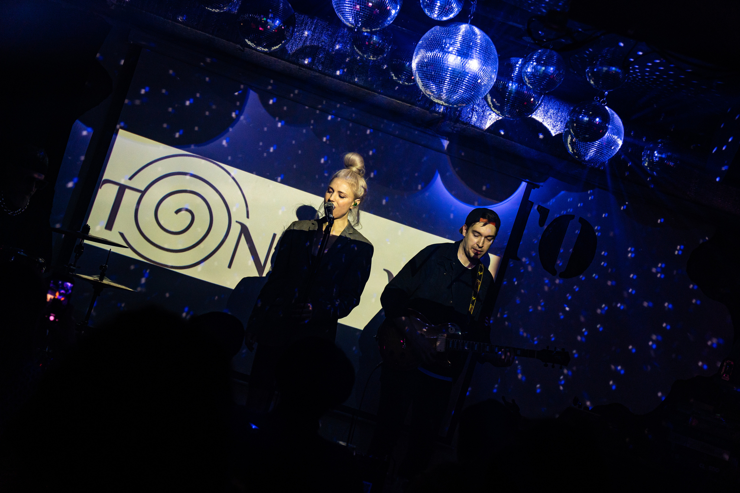 Катя Москалева и Ира Тонева (Фабрика). Фотограф. Москва. Алексей Светомиров. Love Story, портретная съемка