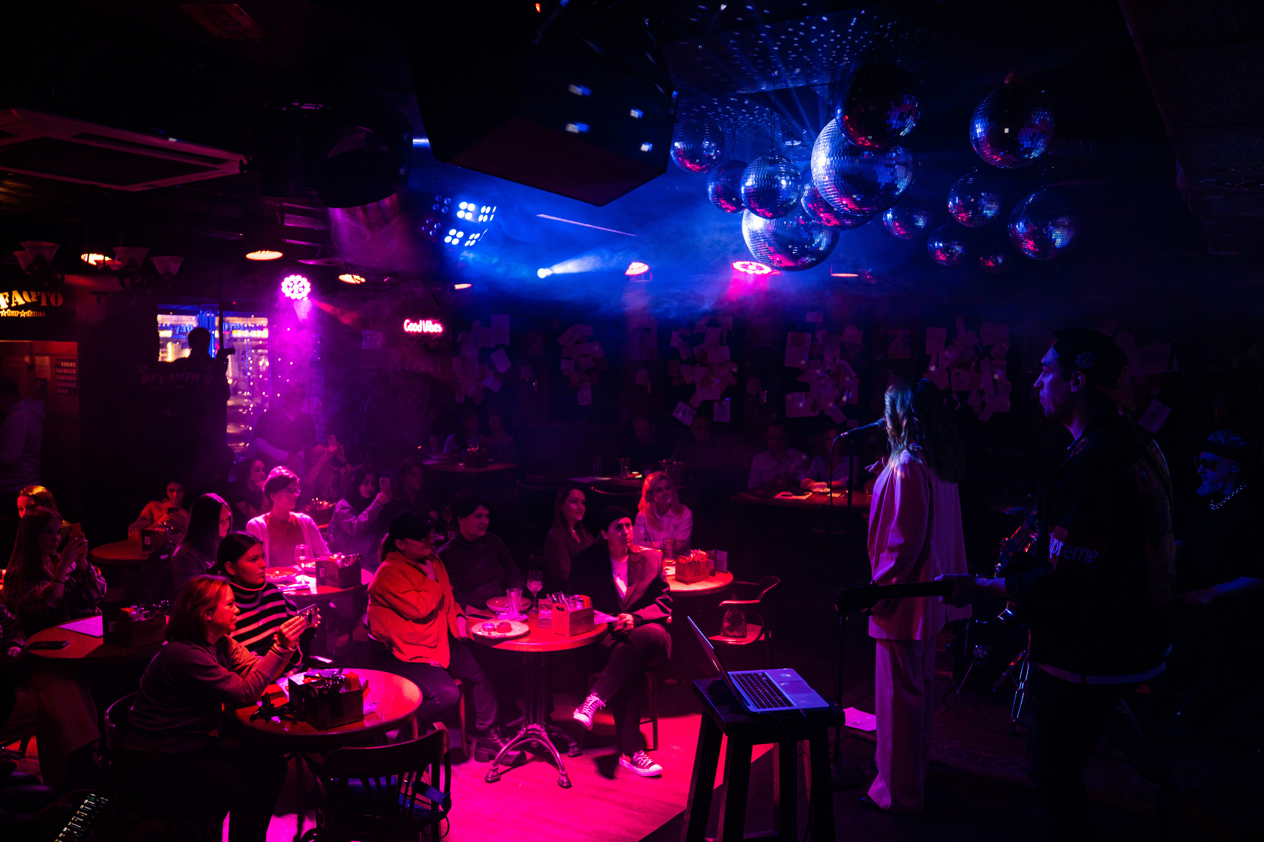 Катя Москалева и Ира Тонева (Фабрика). Фотограф. Москва. Алексей Светомиров. Love Story, портретная съемка