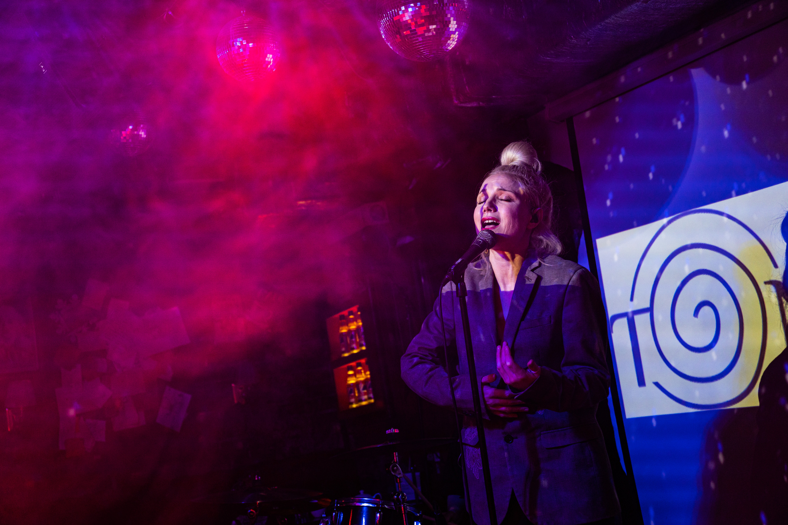 Катя Москалева и Ира Тонева (Фабрика). Фотограф. Москва. Алексей Светомиров. Love Story, портретная съемка