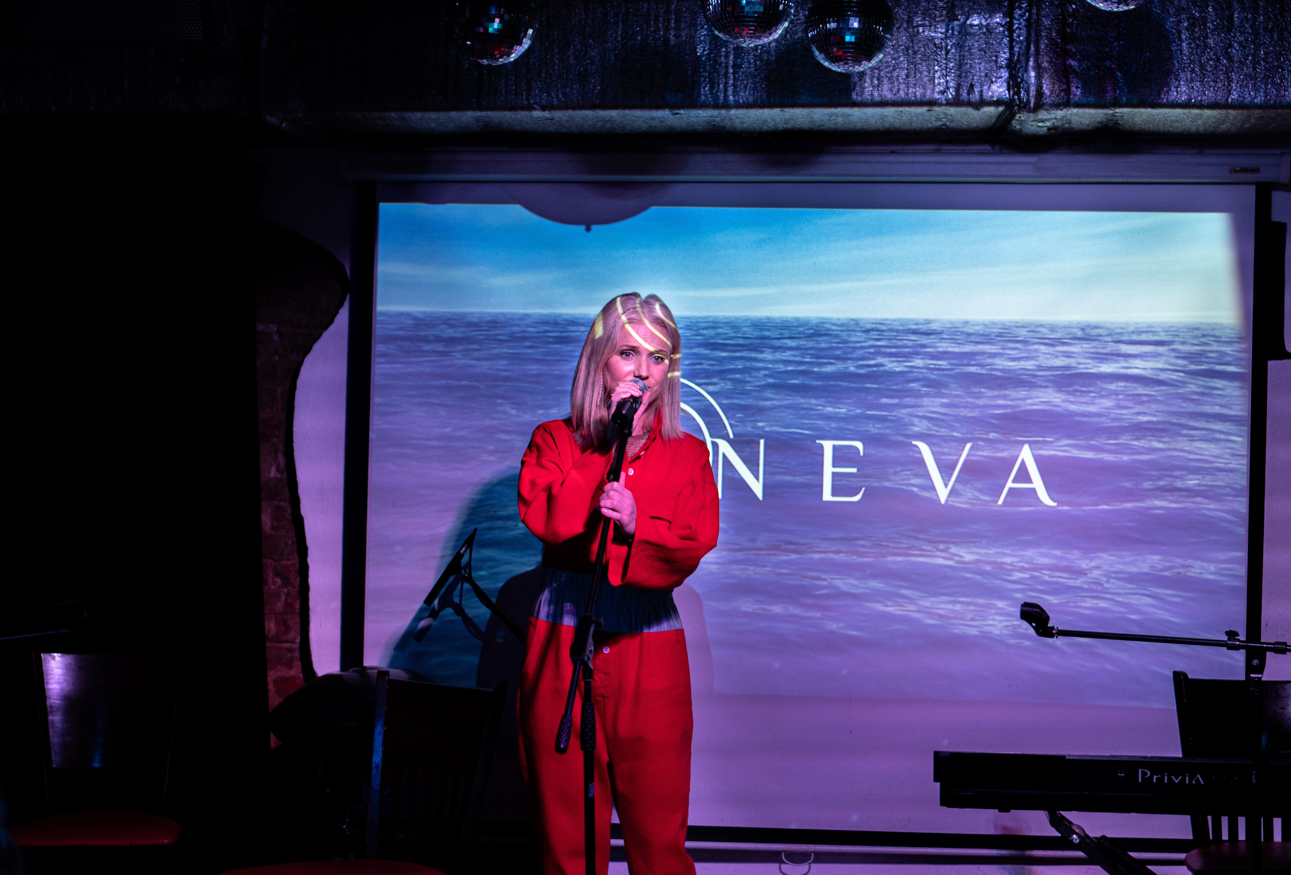 Ира Тонева (Фабрика) — Осенний концерт. Фотограф. Москва. Алексей Светомиров. Love Story, портретная съемка