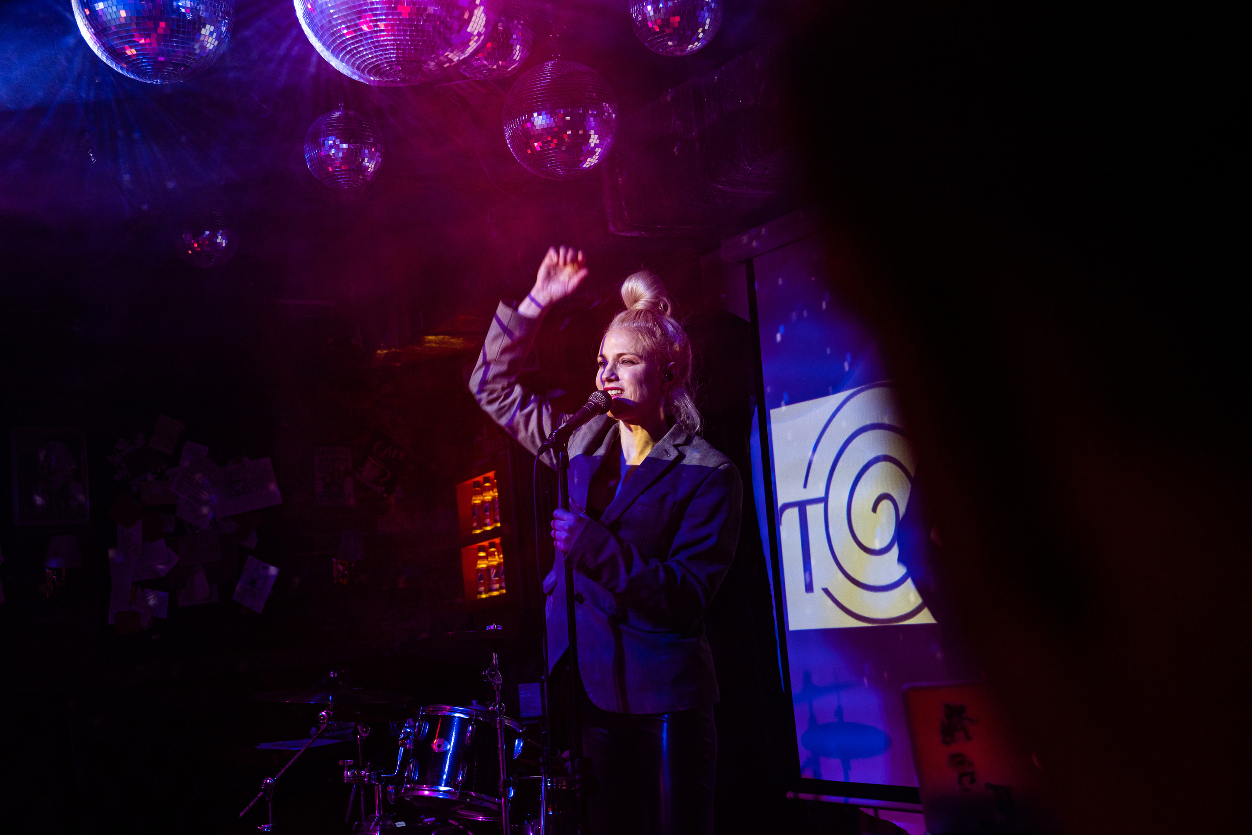 Катя Москалева и Ира Тонева (Фабрика). Фотограф. Москва. Алексей Светомиров. Love Story, портретная съемка