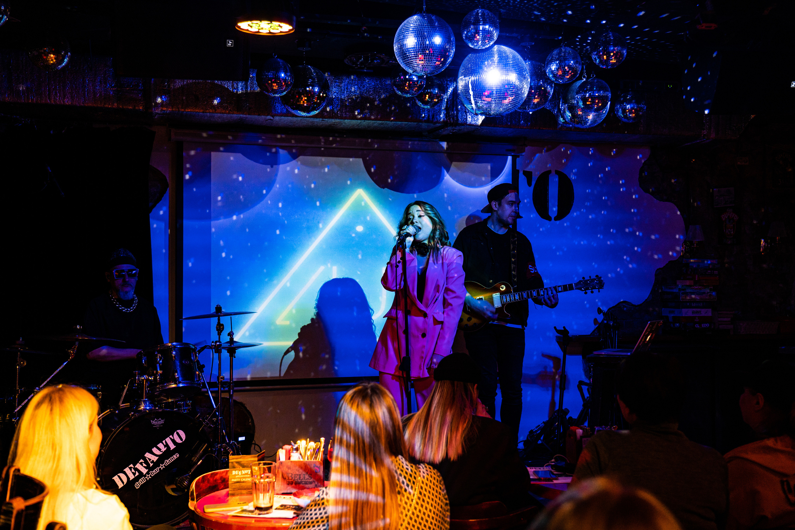 Катя Москалева и Ира Тонева (Фабрика). Фотограф. Москва. Алексей Светомиров. Love Story, портретная съемка