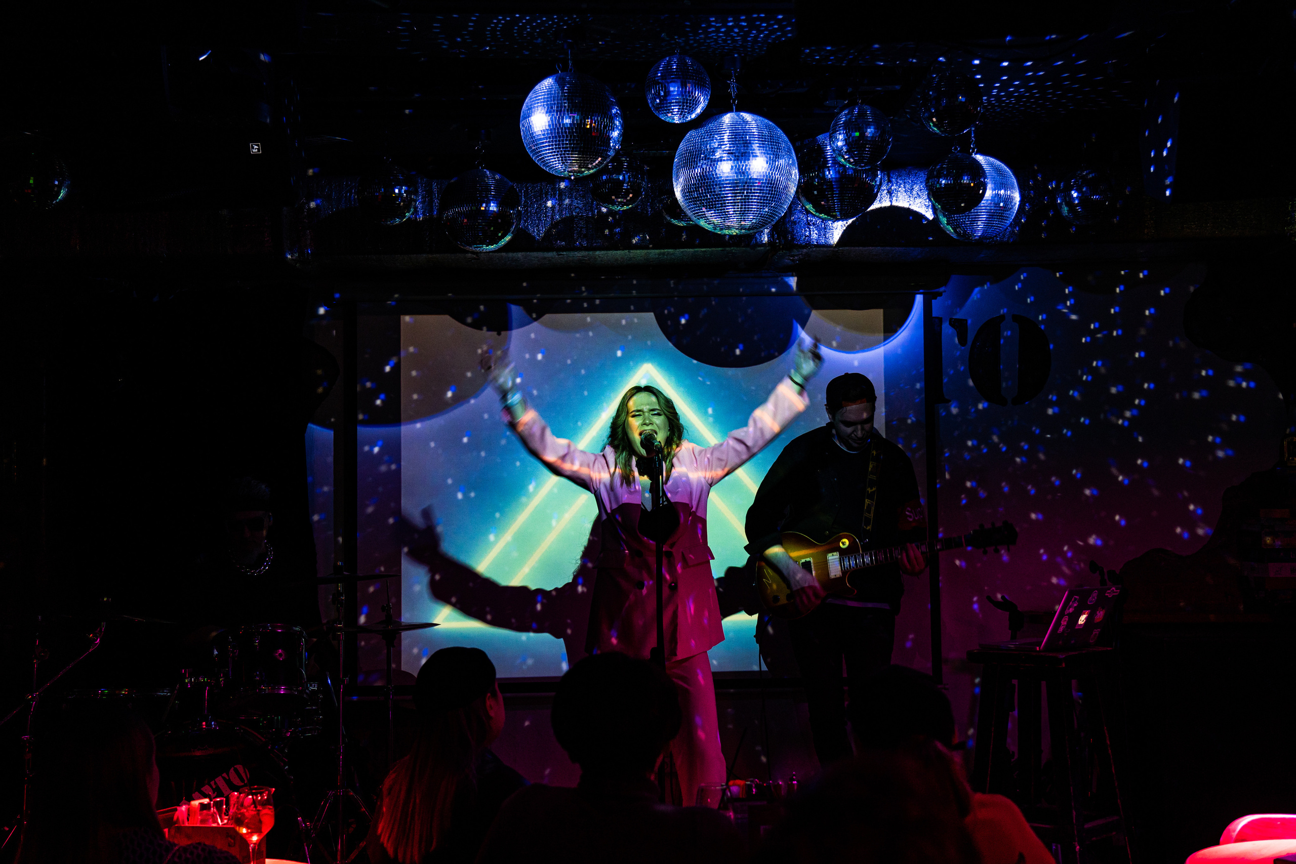 Катя Москалева и Ира Тонева (Фабрика). Фотограф. Москва. Алексей Светомиров. Love Story, портретная съемка