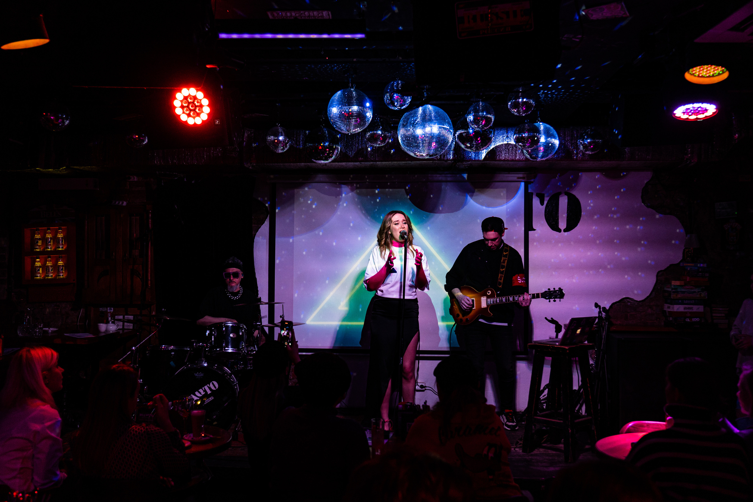 Катя Москалева и Ира Тонева (Фабрика). Фотограф. Москва. Алексей Светомиров. Love Story, портретная съемка