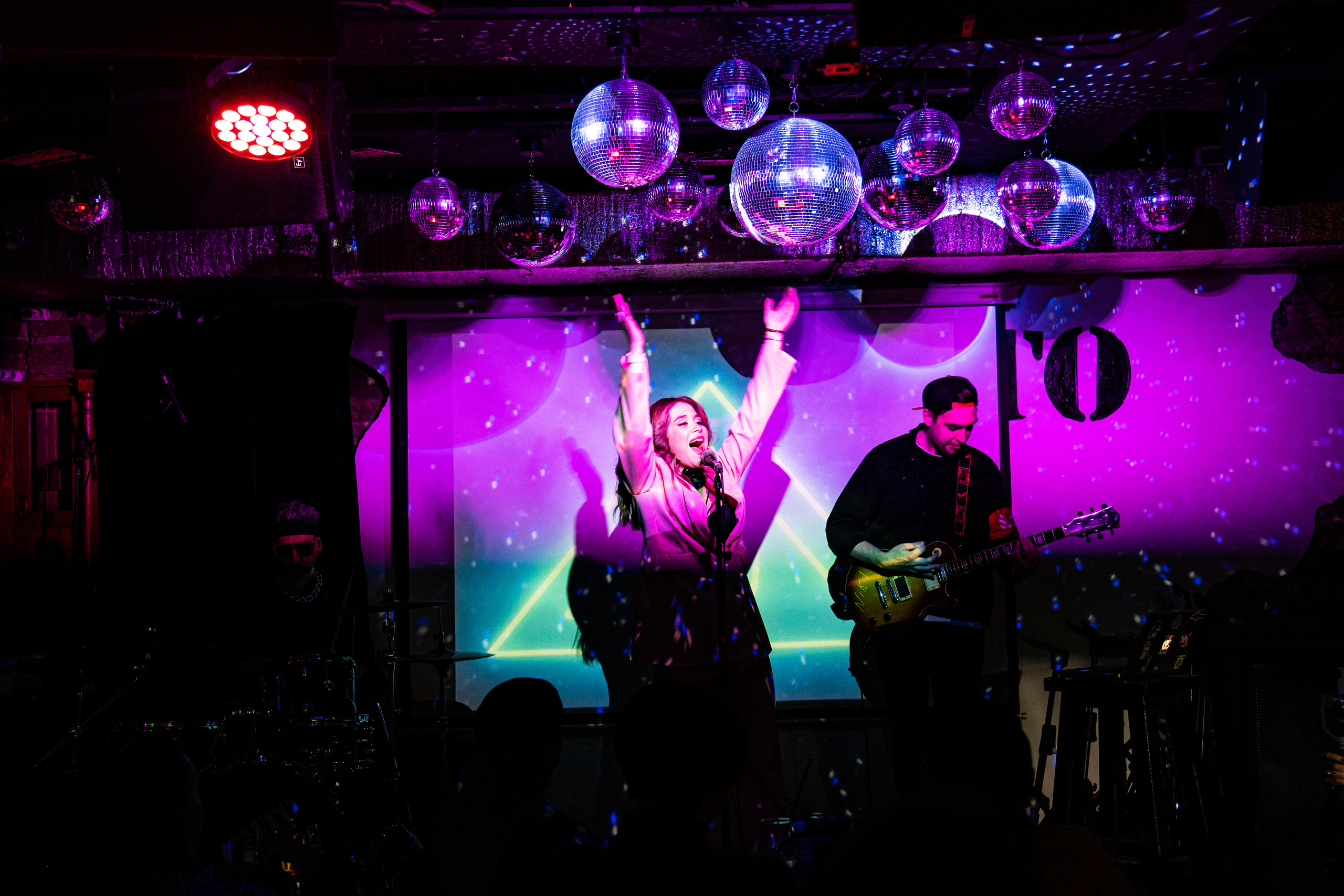 Катя Москалева и Ира Тонева (Фабрика). Фотограф. Москва. Алексей Светомиров. Love Story, портретная съемка