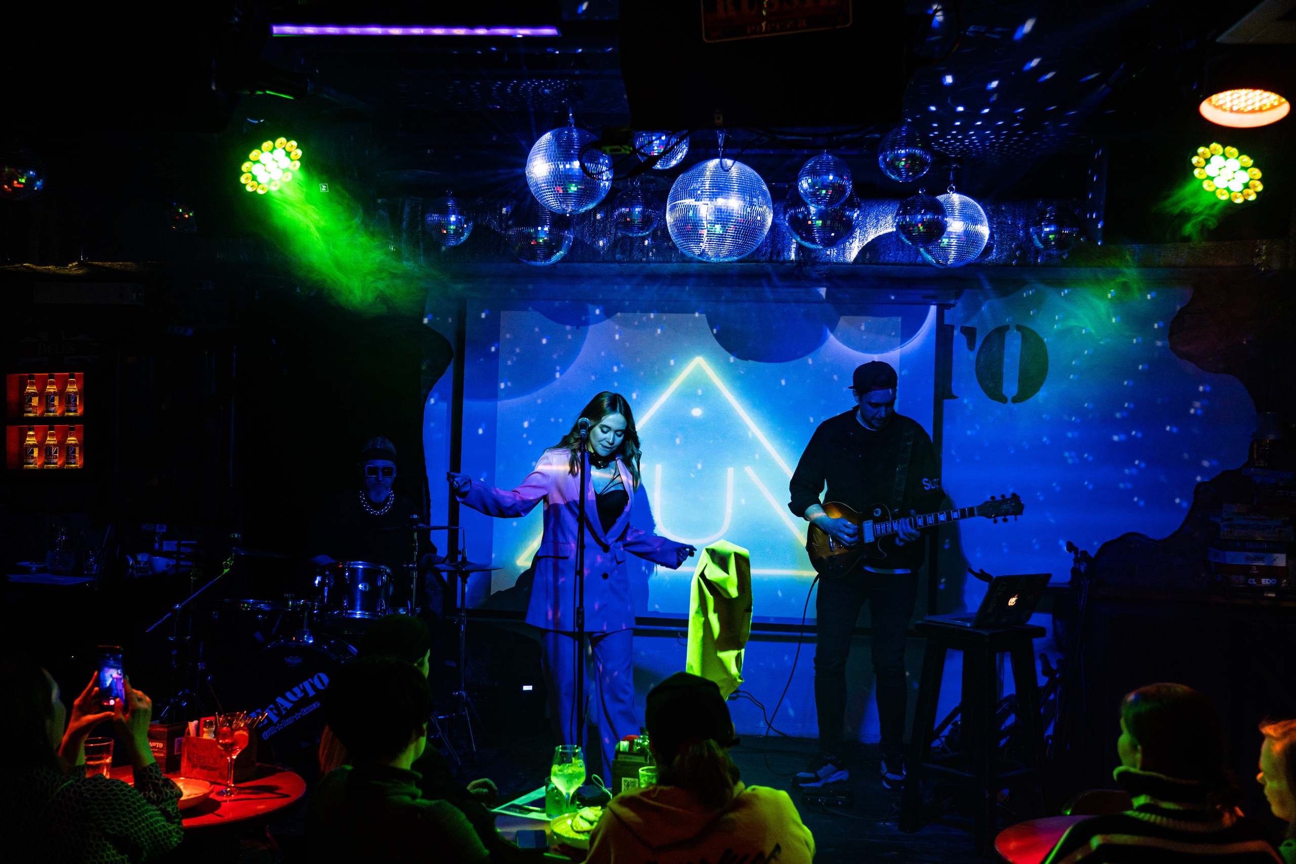 Катя Москалева и Ира Тонева (Фабрика). Фотограф. Москва. Алексей Светомиров. Love Story, портретная съемка