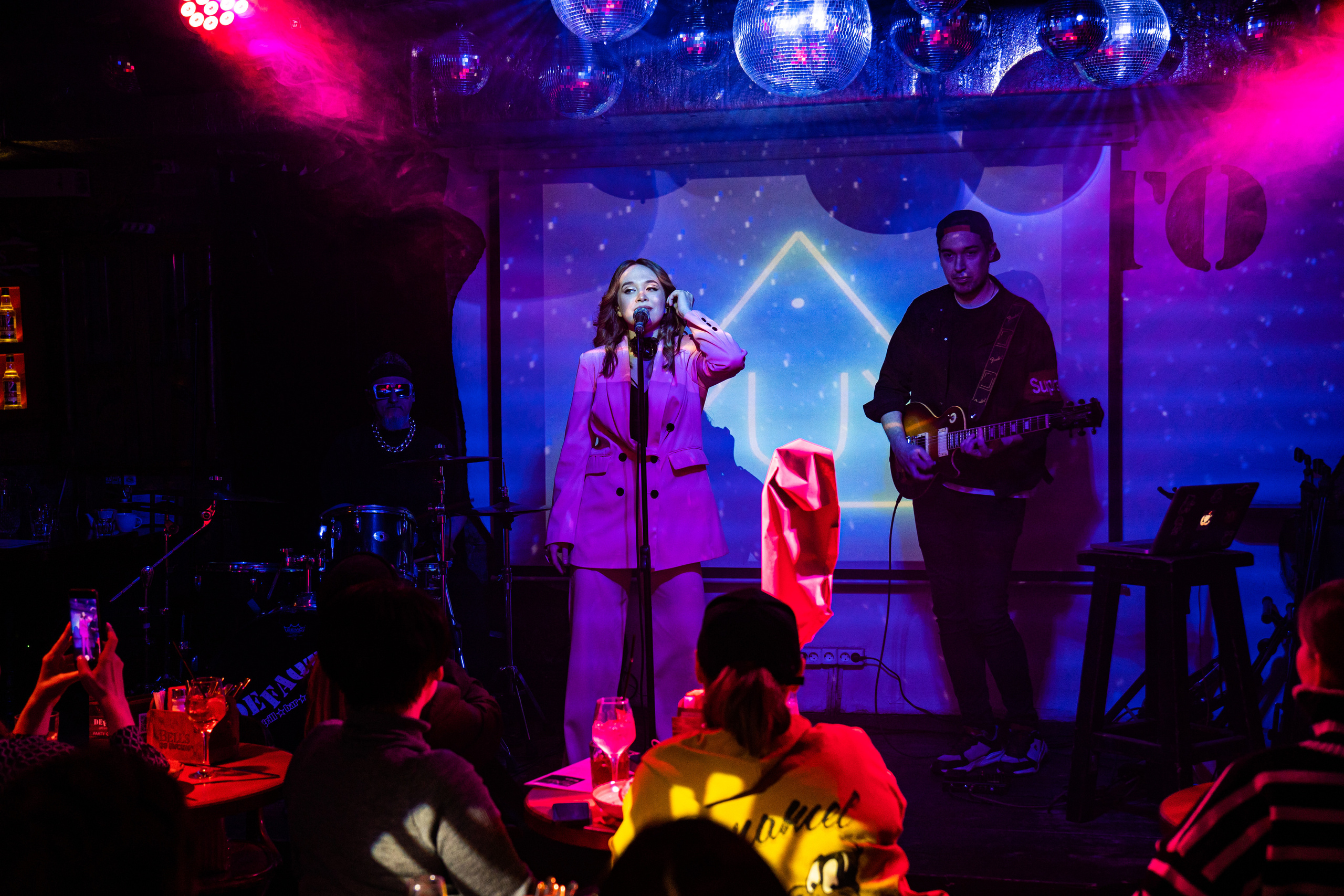 Катя Москалева и Ира Тонева (Фабрика). Фотограф. Москва. Алексей Светомиров. Love Story, портретная съемка