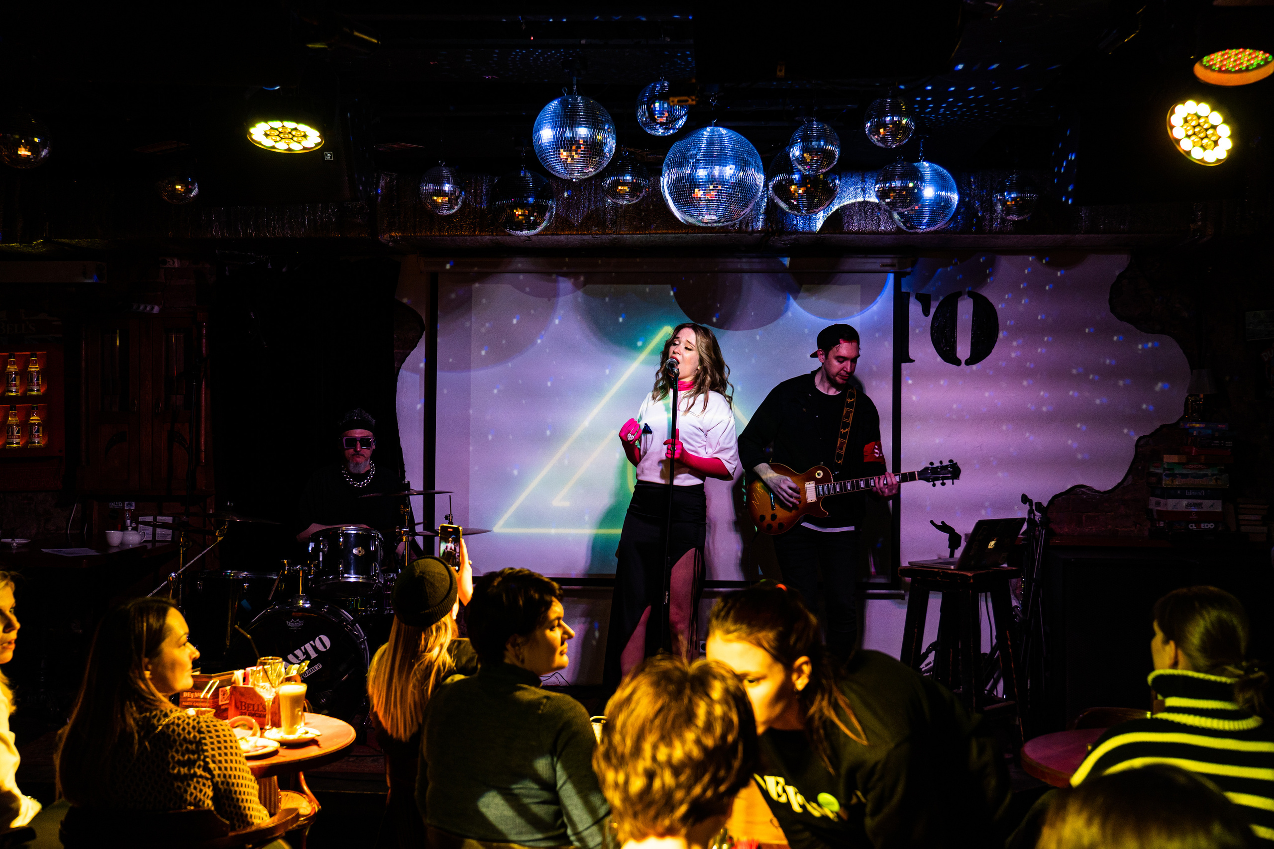 Катя Москалева и Ира Тонева (Фабрика). Фотограф. Москва. Алексей Светомиров. Love Story, портретная съемка