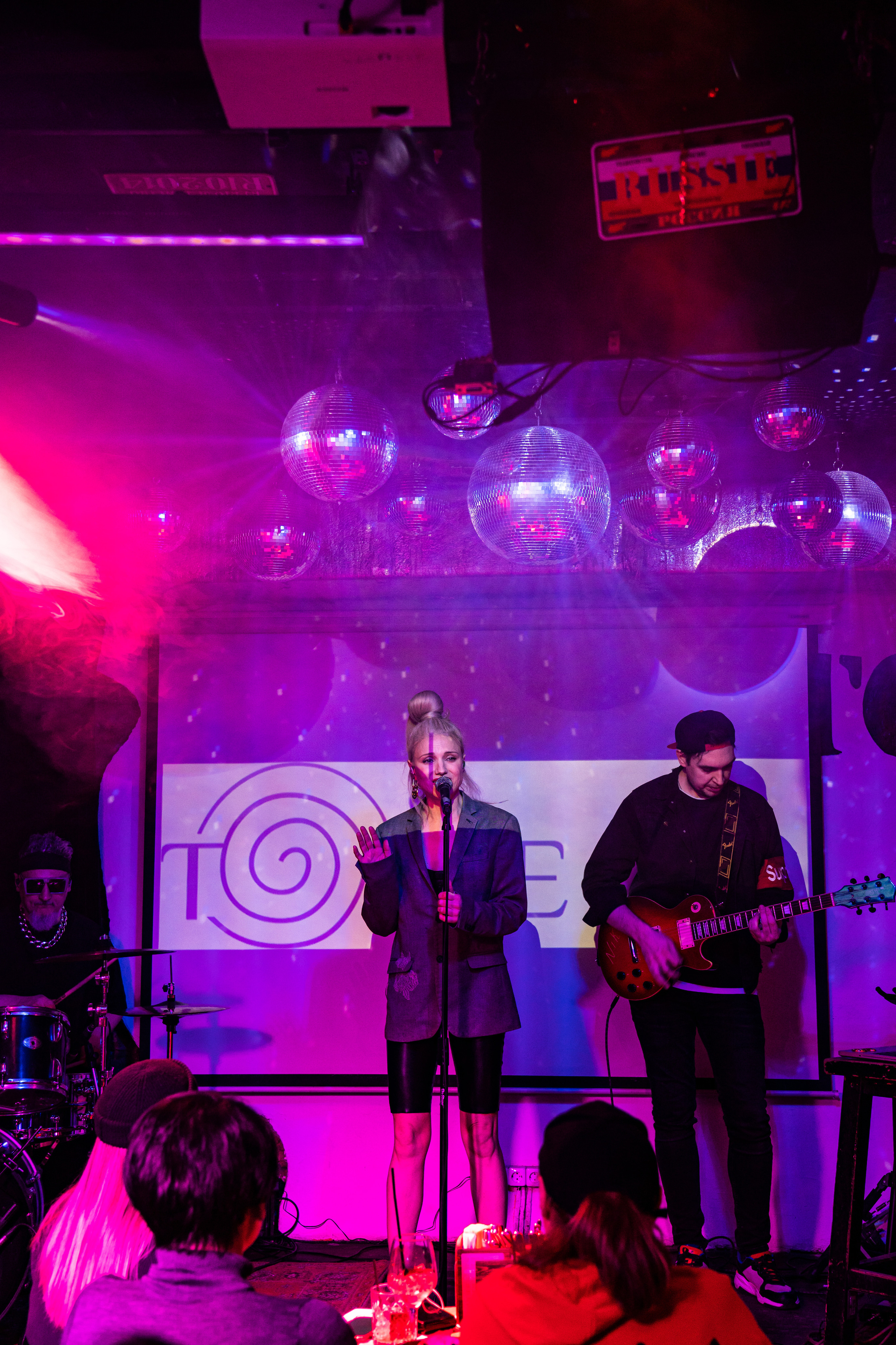 Катя Москалева и Ира Тонева (Фабрика). Фотограф. Москва. Алексей Светомиров. Love Story, портретная съемка