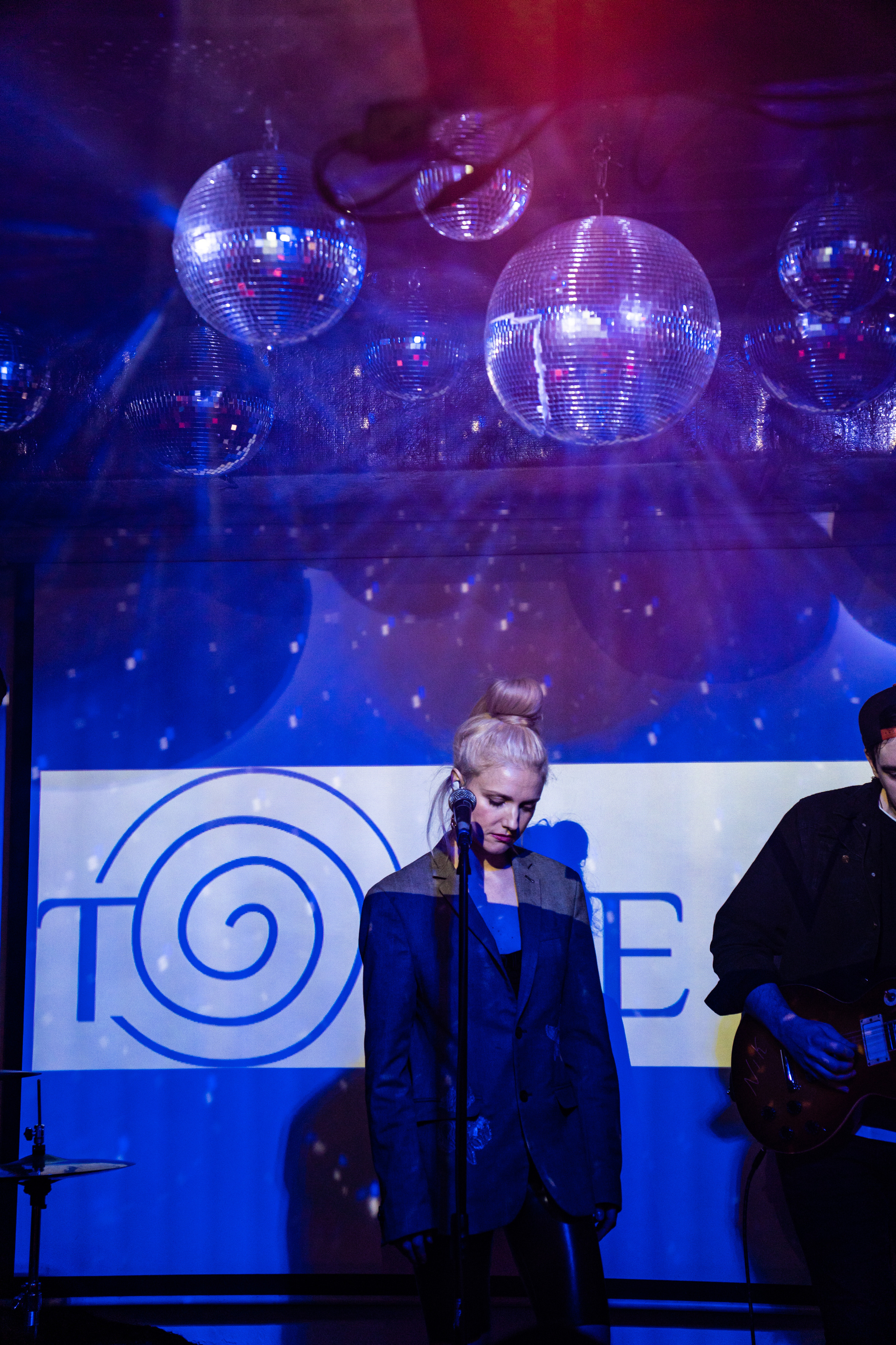 Катя Москалева и Ира Тонева (Фабрика). Фотограф. Москва. Алексей Светомиров. Love Story, портретная съемка