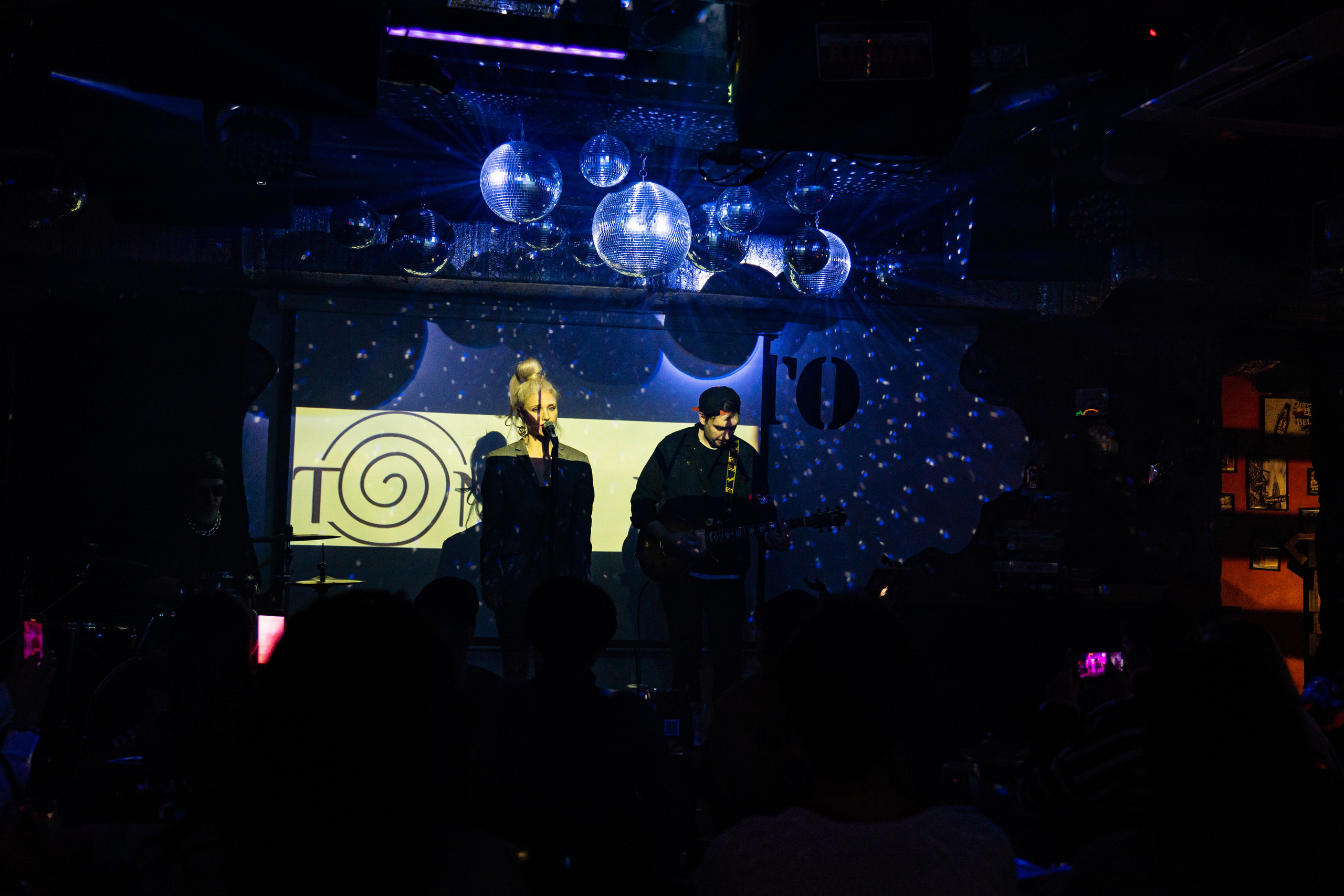 Катя Москалева и Ира Тонева (Фабрика). Фотограф. Москва. Алексей Светомиров. Love Story, портретная съемка
