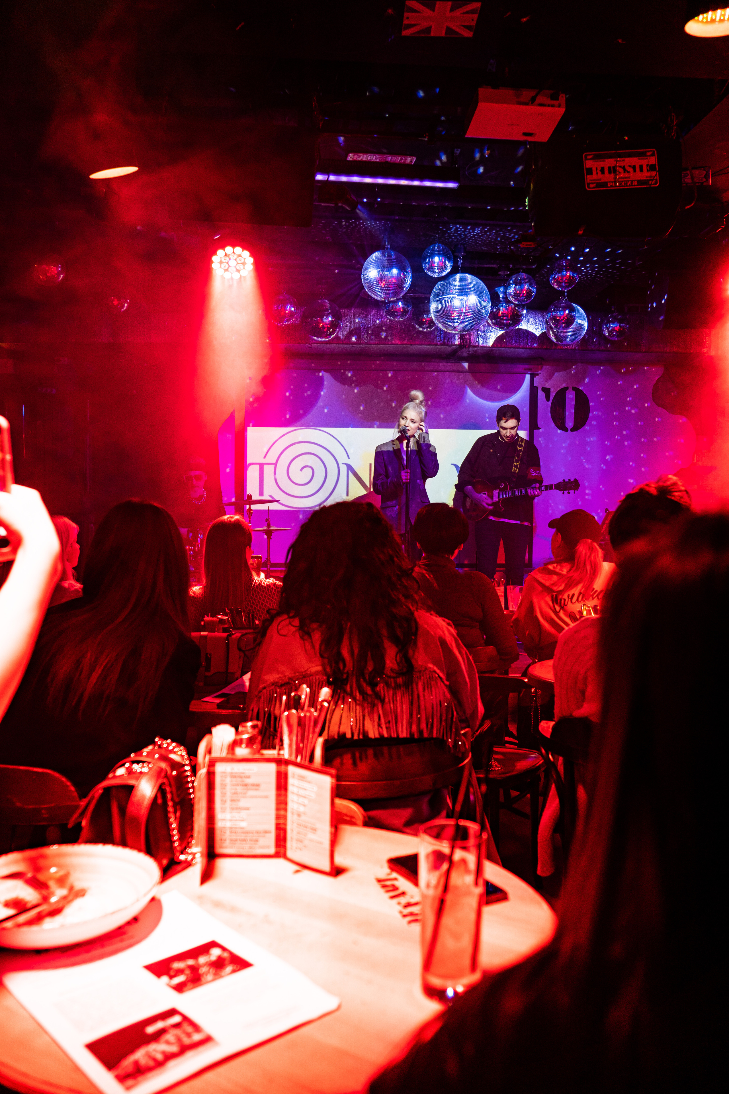 Катя Москалева и Ира Тонева (Фабрика). Фотограф. Москва. Алексей Светомиров. Love Story, портретная съемка