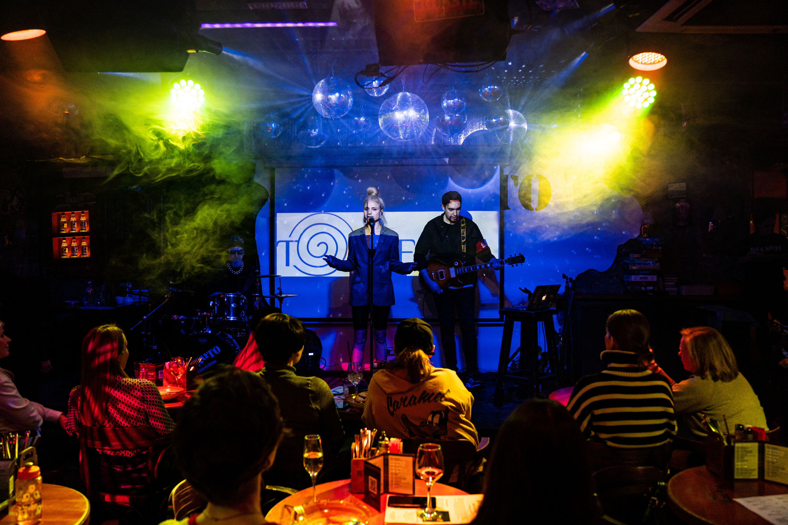 Катя Москалева и Ира Тонева (Фабрика). Фотограф. Москва. Алексей Светомиров. Love Story, портретная съемка
