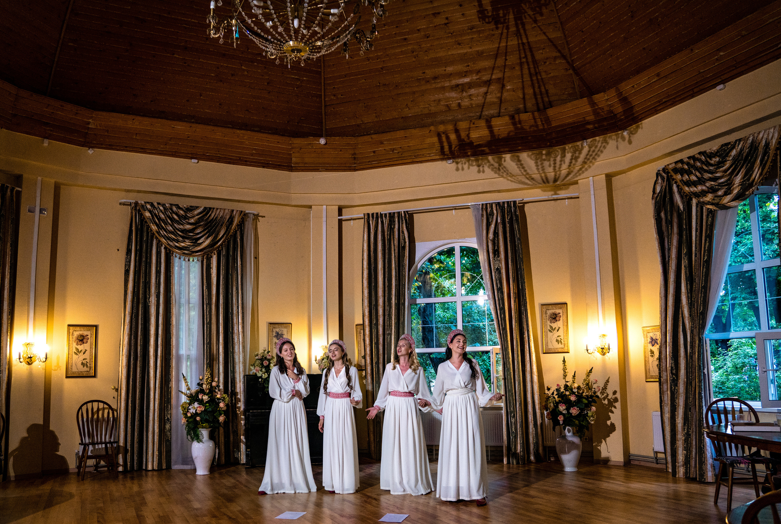 Крапива — народные мотивы. Фотограф. Москва. Алексей Светомиров. Love Story, портретная съемка