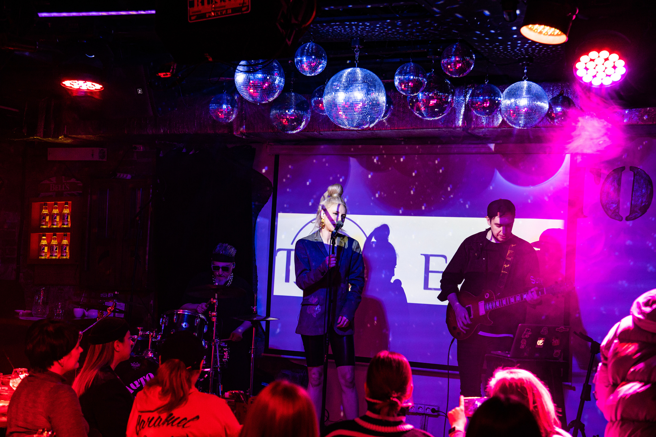 Катя Москалева и Ира Тонева (Фабрика). Фотограф. Москва. Алексей Светомиров. Love Story, портретная съемка