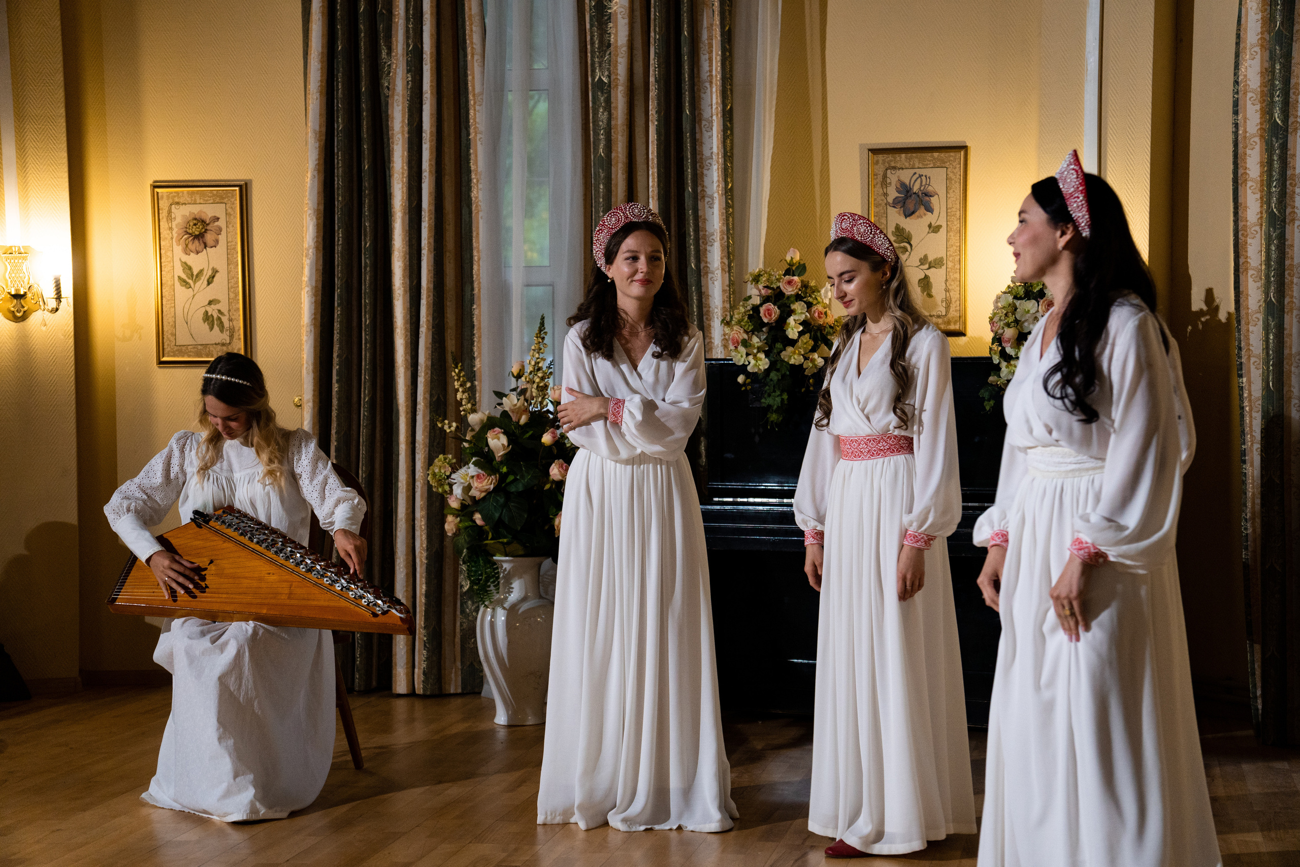 Крапива — народные мотивы. Фотограф. Москва. Алексей Светомиров. Love Story, портретная съемка