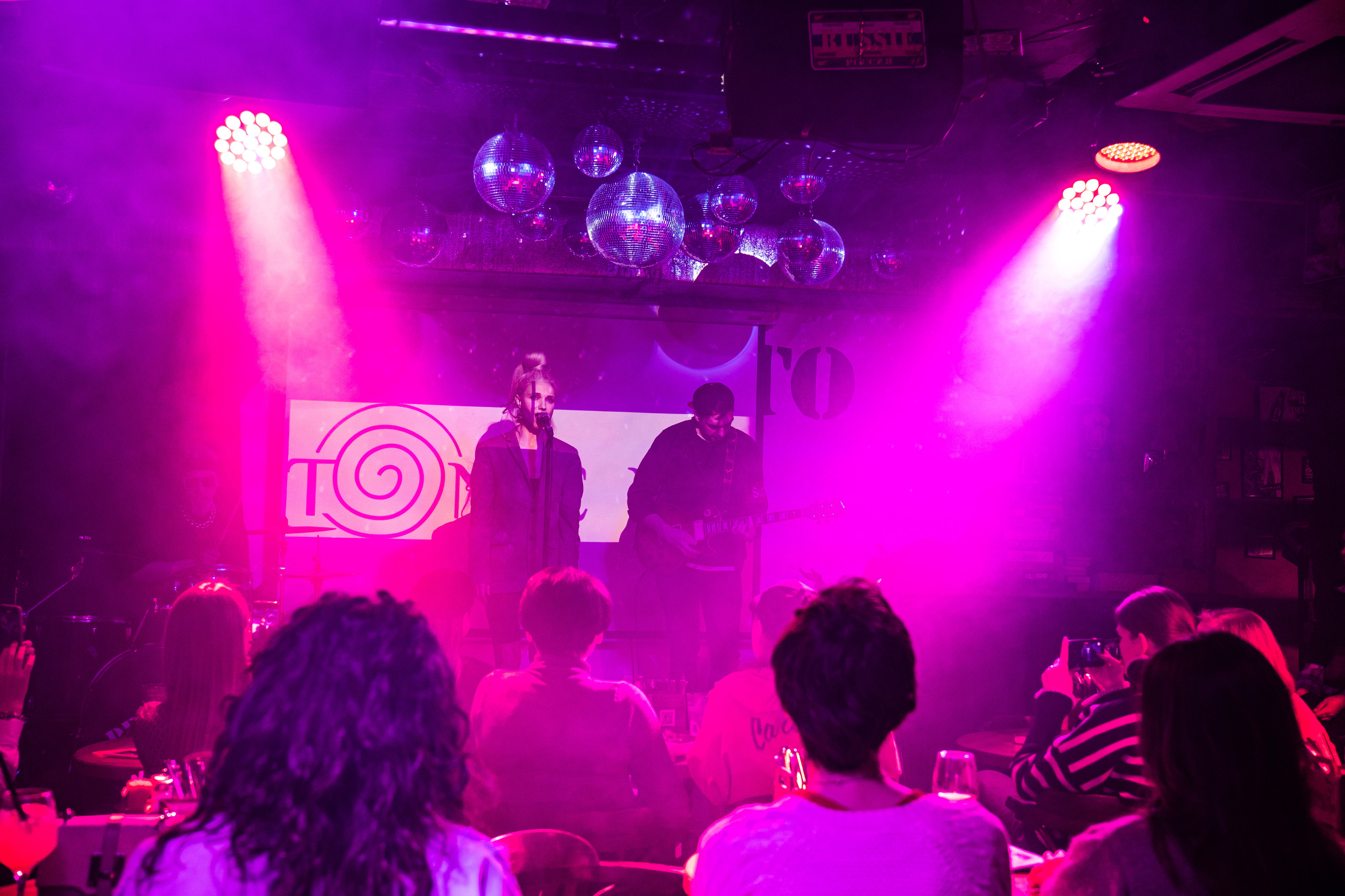 Катя Москалева и Ира Тонева (Фабрика). Фотограф. Москва. Алексей Светомиров. Love Story, портретная съемка