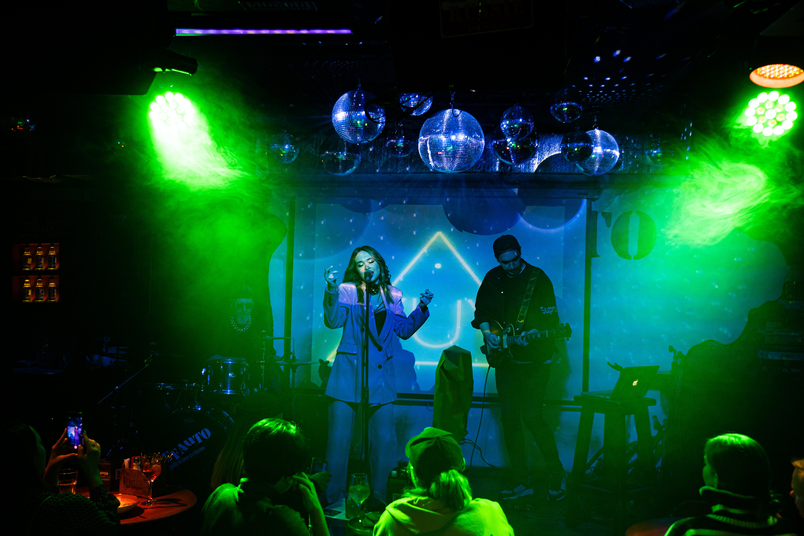 Катя Москалева и Ира Тонева (Фабрика). Фотограф. Москва. Алексей Светомиров. Love Story, портретная съемка