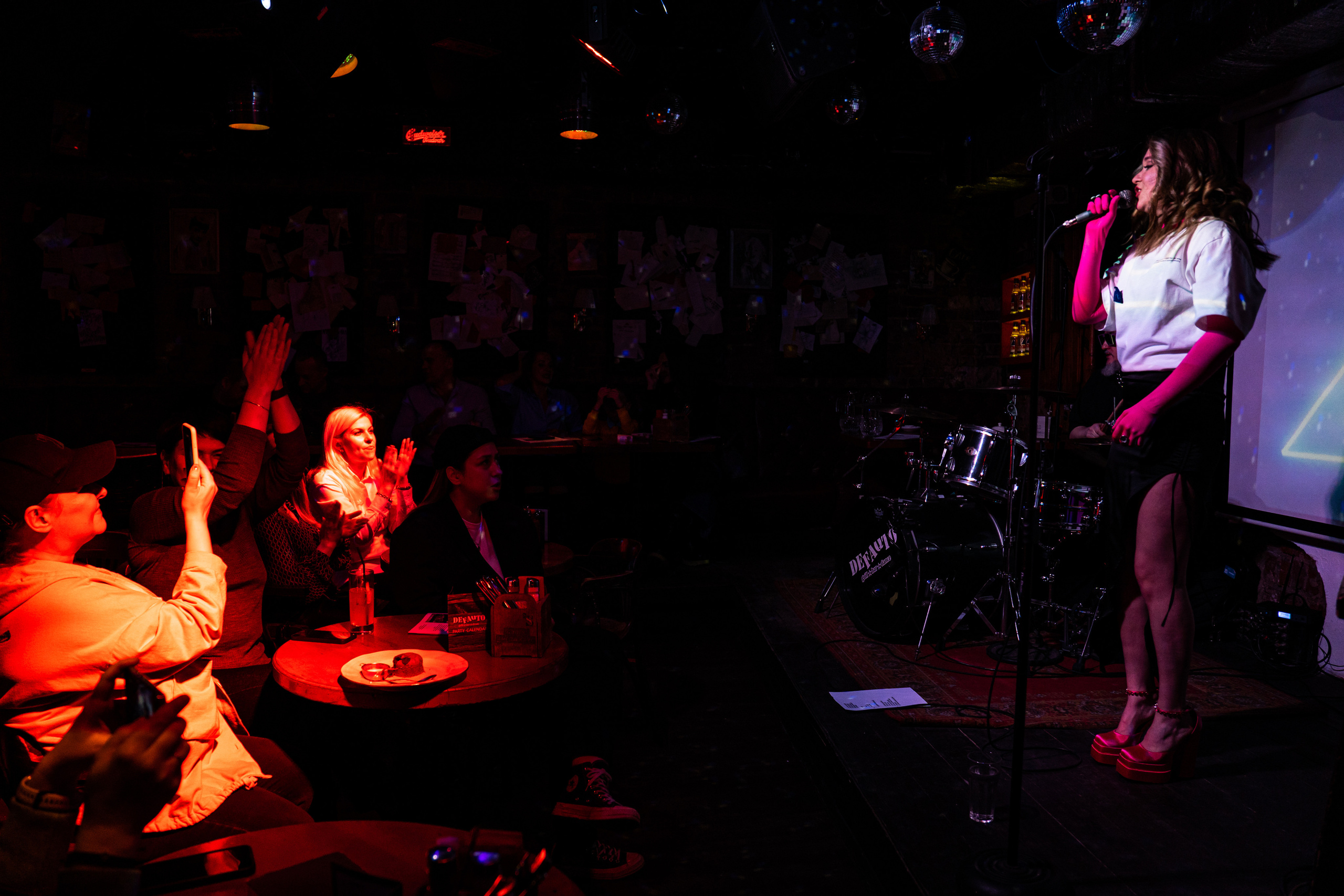 Катя Москалева и Ира Тонева (Фабрика). Фотограф. Москва. Алексей Светомиров. Love Story, портретная съемка