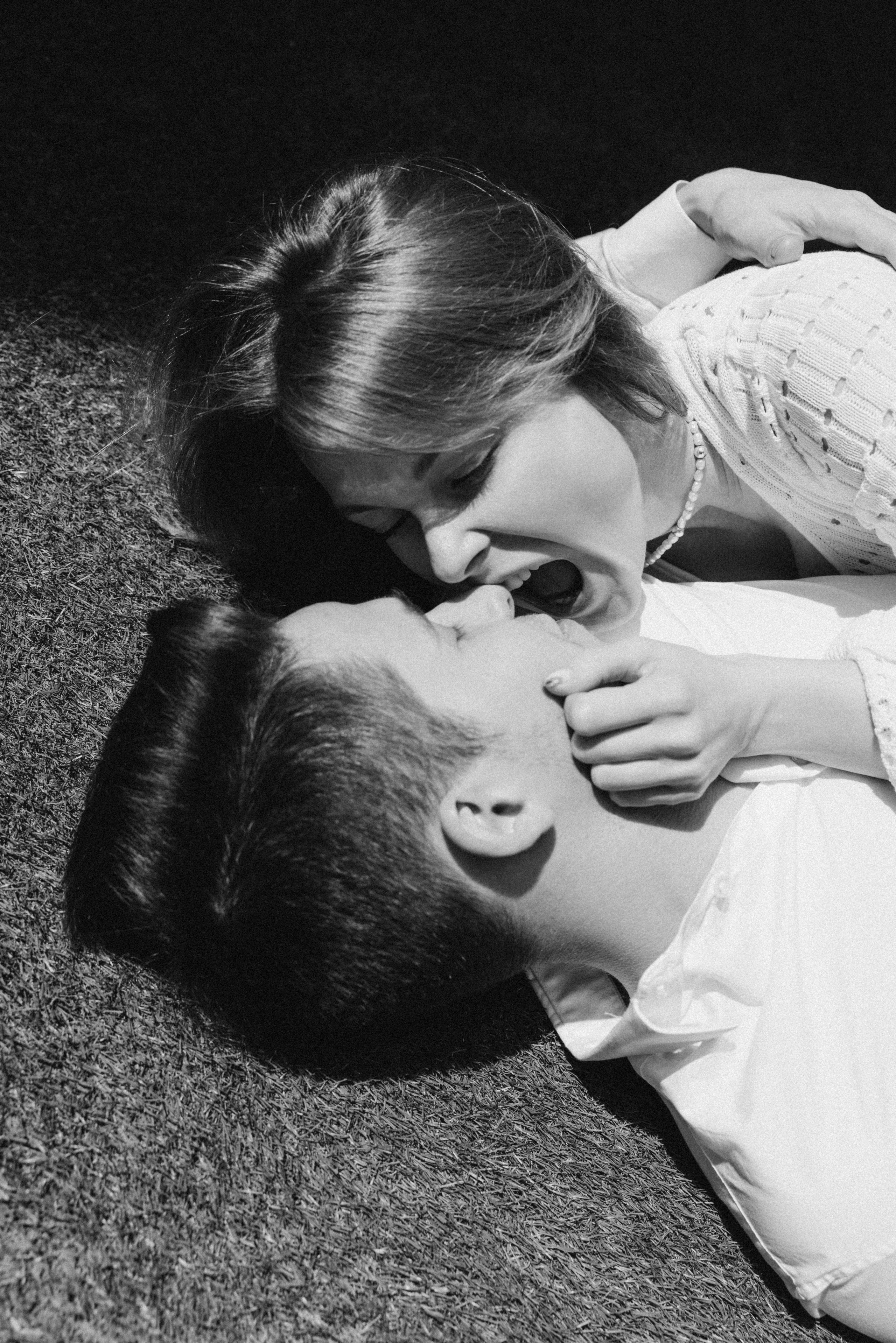 Love comes in the spring. Photographer in Paris