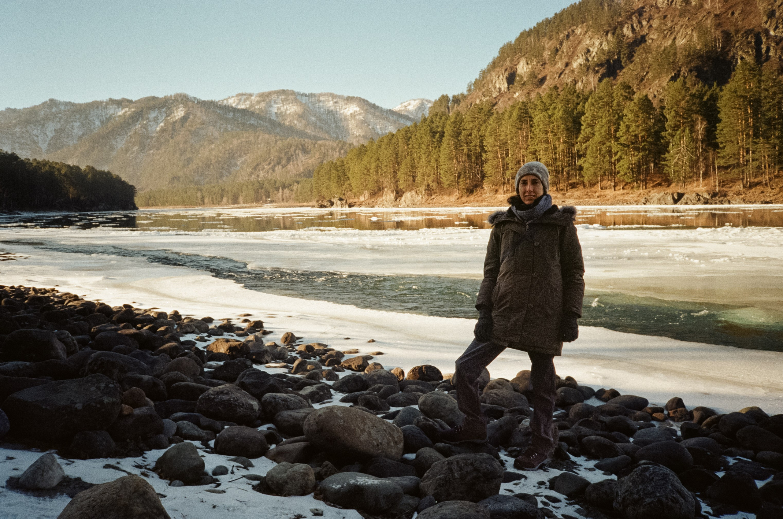 Панорама Катуни, торосы и виды с качелей на горе. Фотограф-документалист Мария Осокина