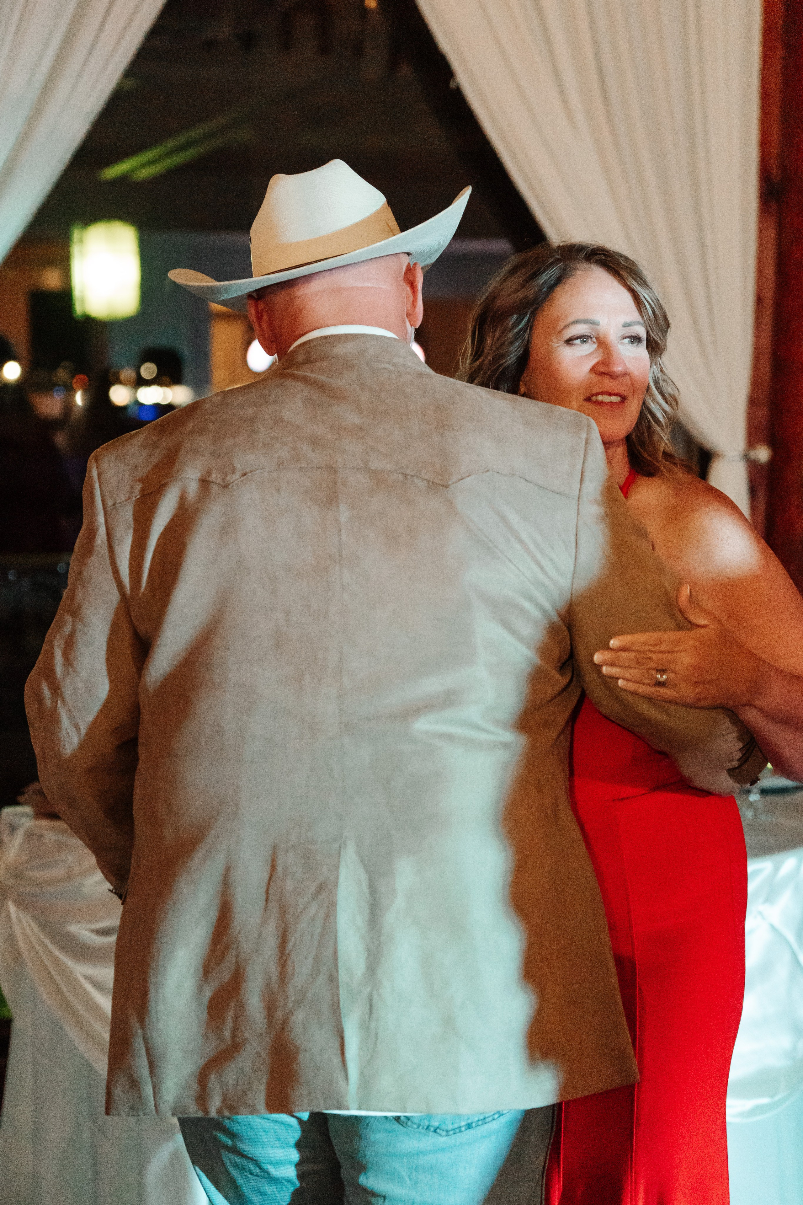 2025-08-16_BryanAmber. Ретушер Зенькевич Света