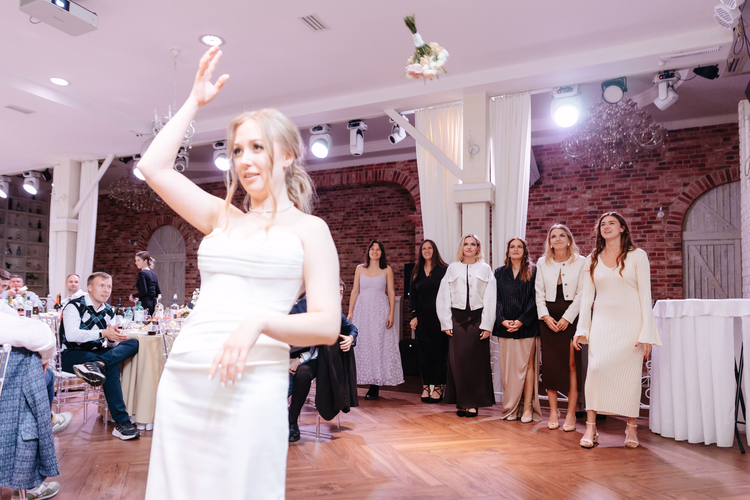 Свадебная фотосессия в Пушкине. Семейный и свадебный фотограф в Санкт-Петербурге и Москве