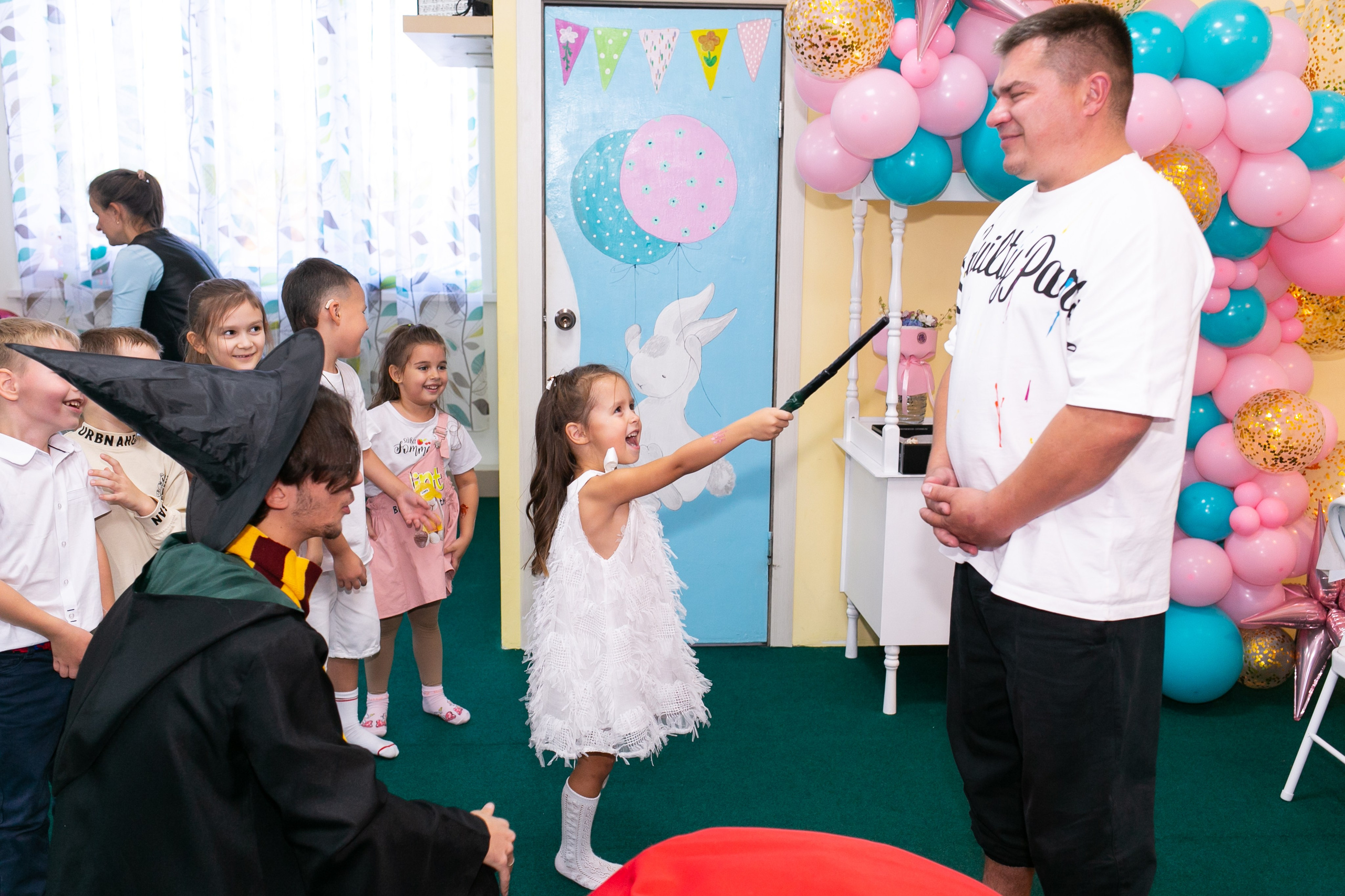 Белый кролик. Гарри Поттер. Фотограф новорожденных и семейный фотограф НСО г. Бердск Марина Львова