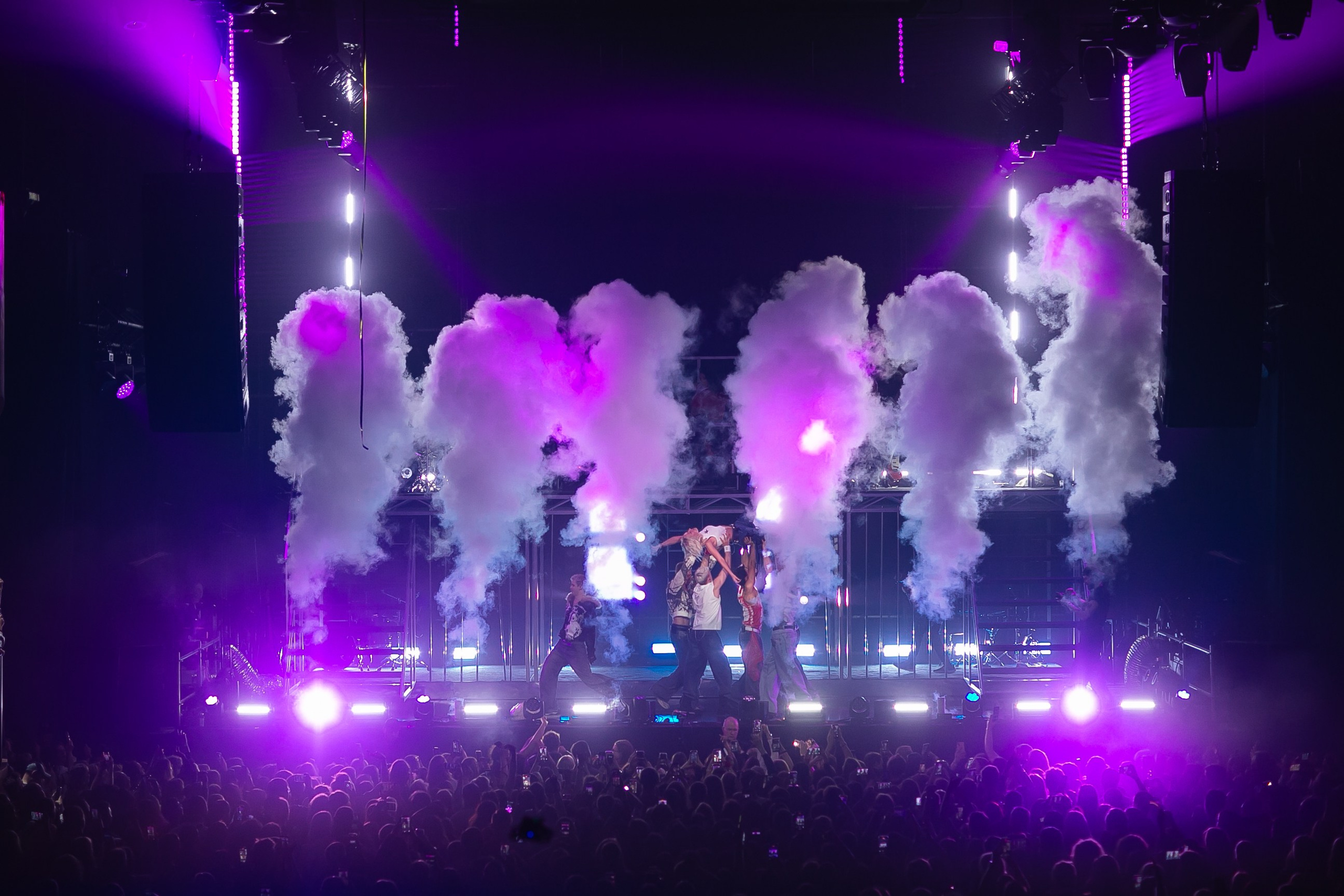 Концерт Клавы Коки. Фотограф в Москве