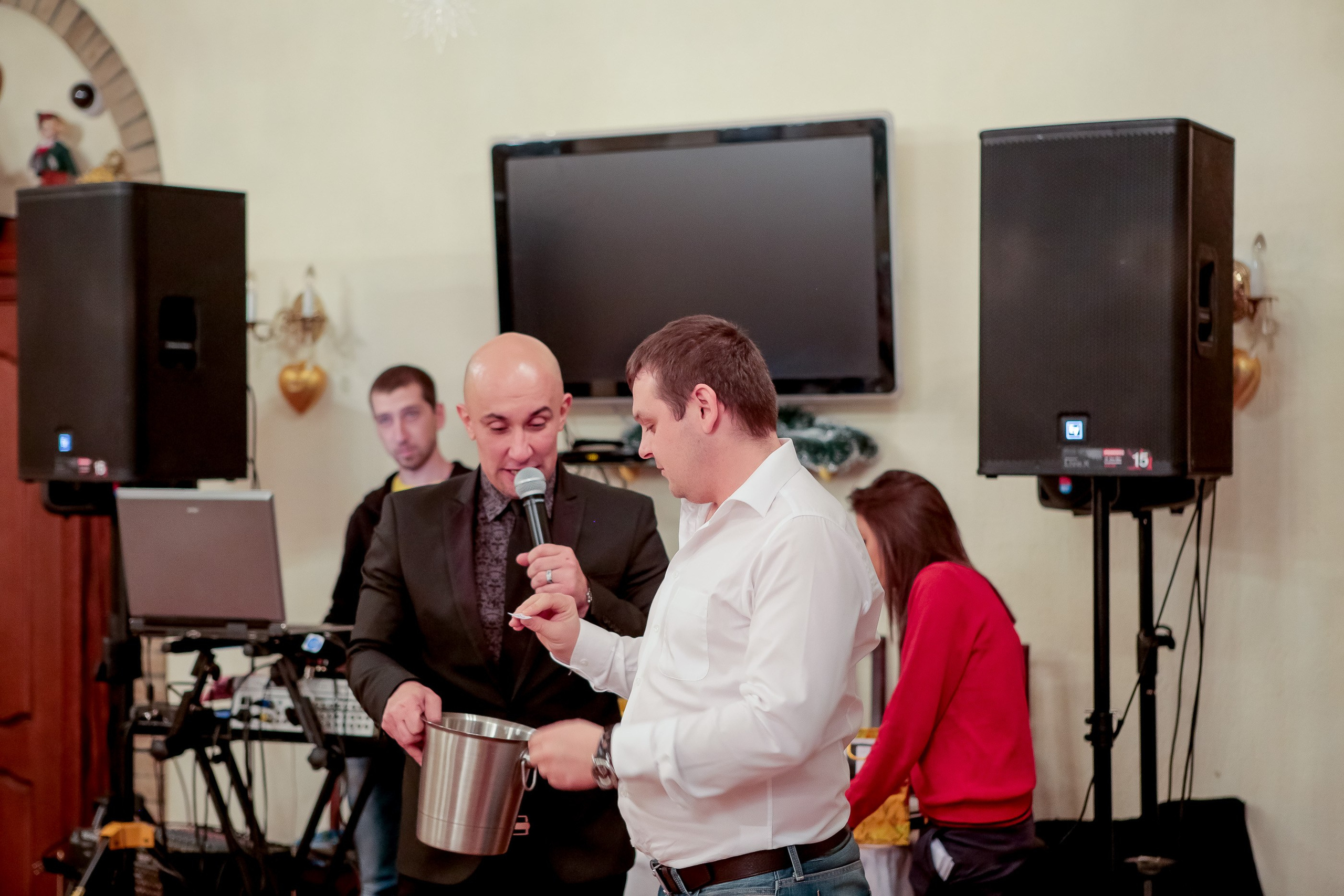 Корпоратив. Max Matvich and Victoria Basova are professionals in their field