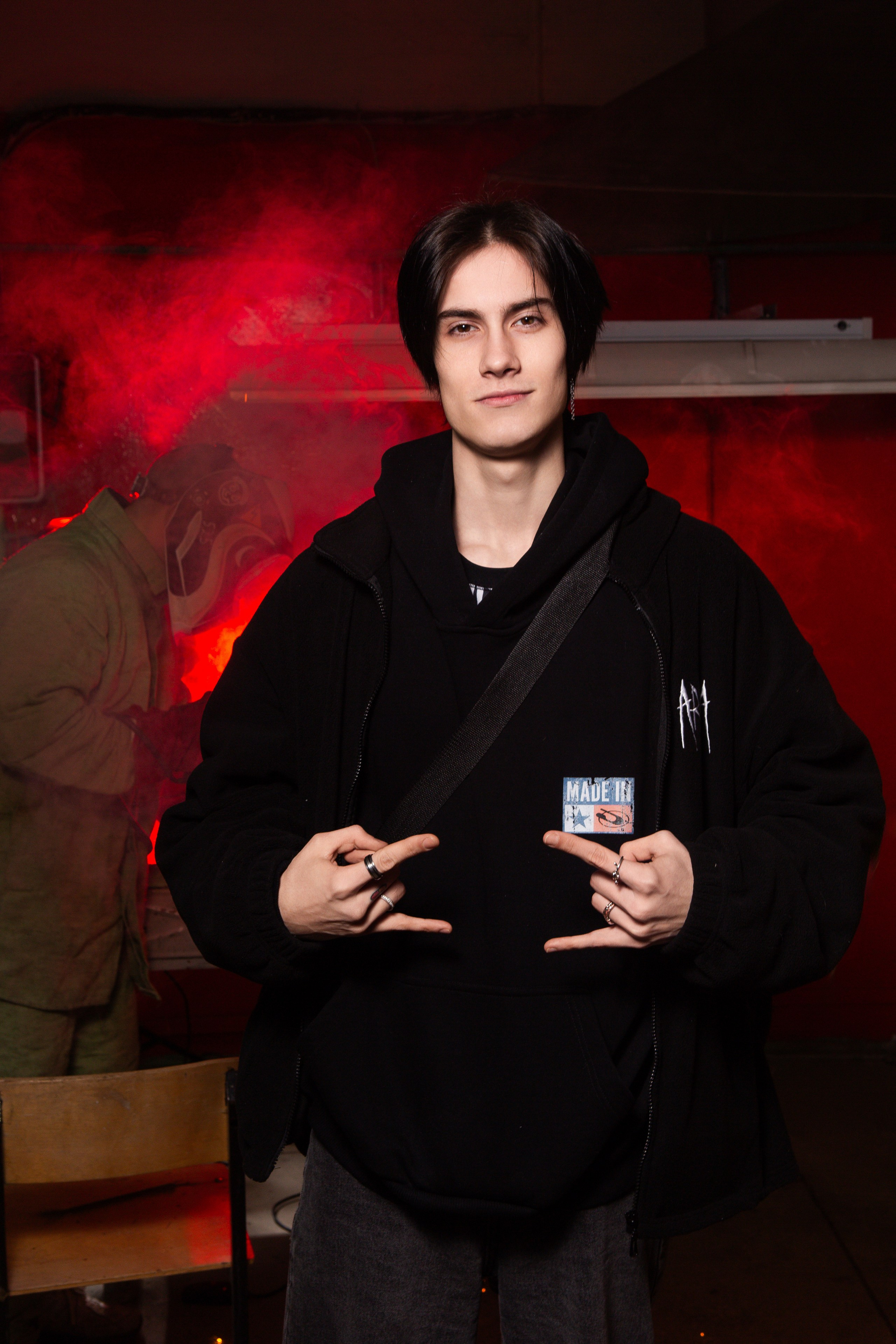 Портретная Фотосессия в Цеху для Выпускников Сварщиков | Твой Альбом Мценск. ТВОЙ АЛЬБОМ / ТВОИ ПРАВИЛА