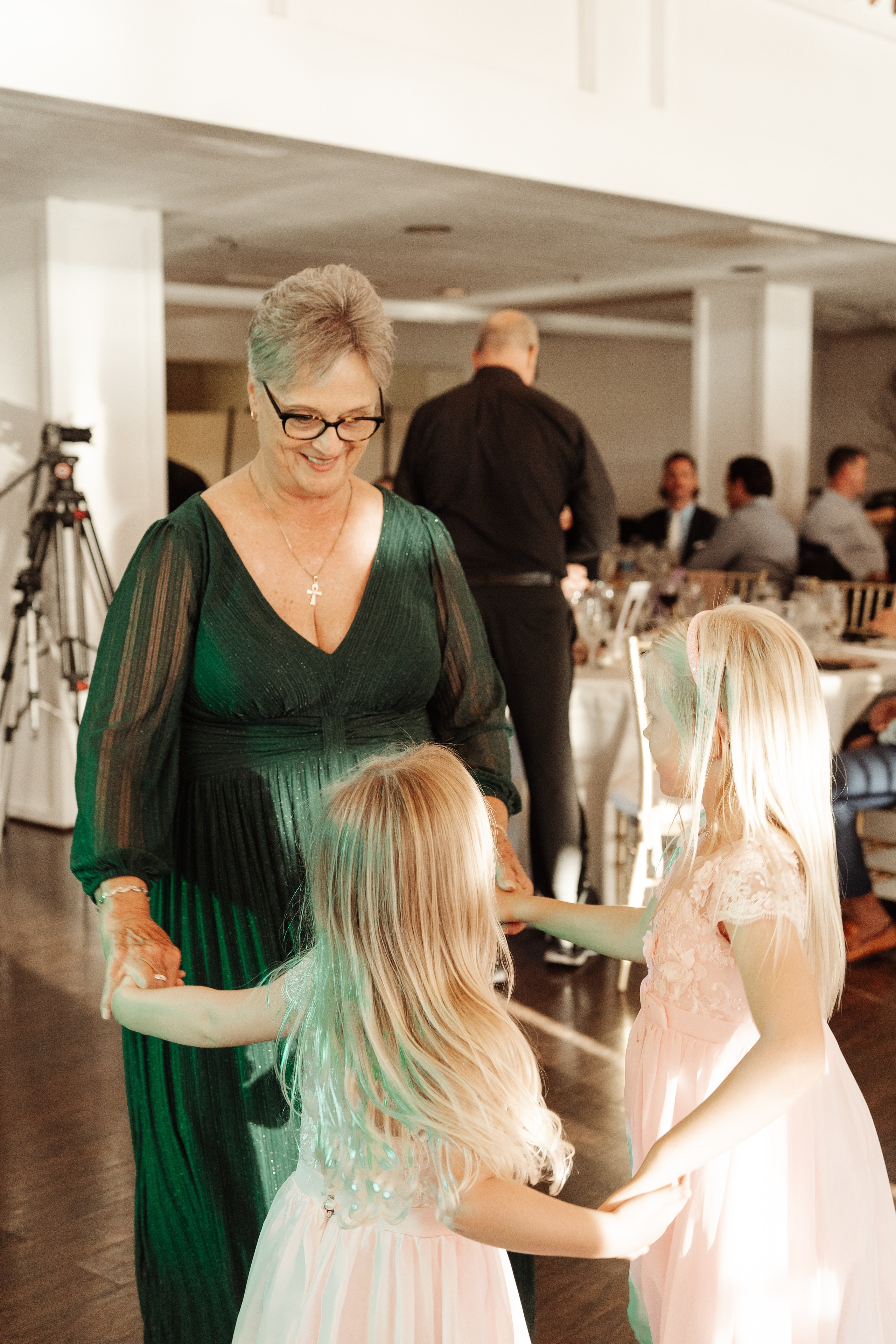 2025-08-16_BryanAmber. Ретушер Зенькевич Света