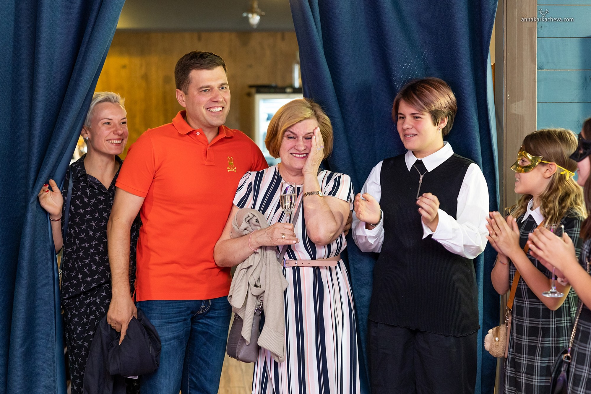 Репортажные съемки Санкт-Петербург. Ароматестирование по методу Аромакод и Нейростатус в Санкт-Петербурге