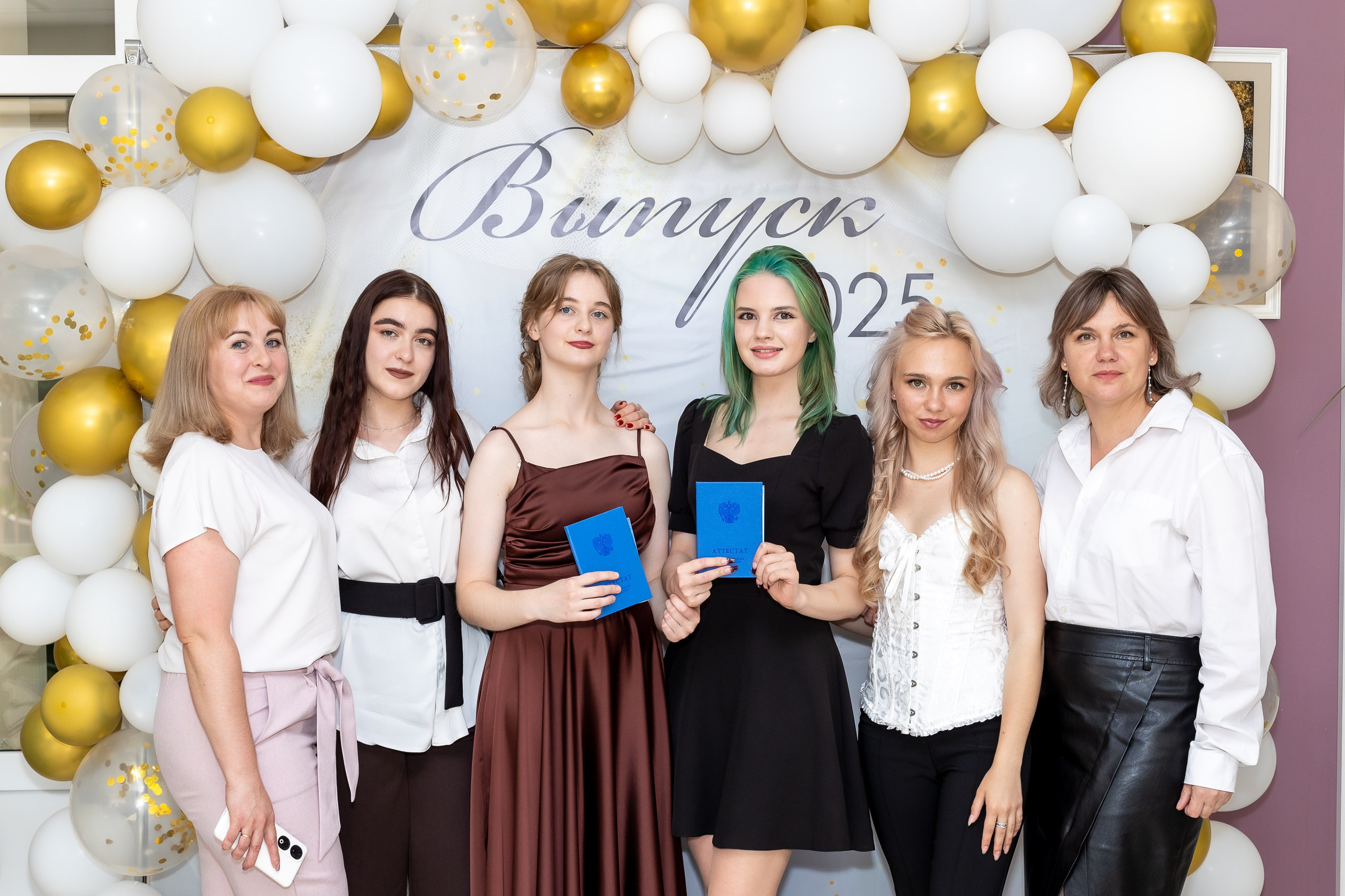 Вручение аттестата 2025. Выпускные альбомы Майкоп, Краснодар Елена Золотарева