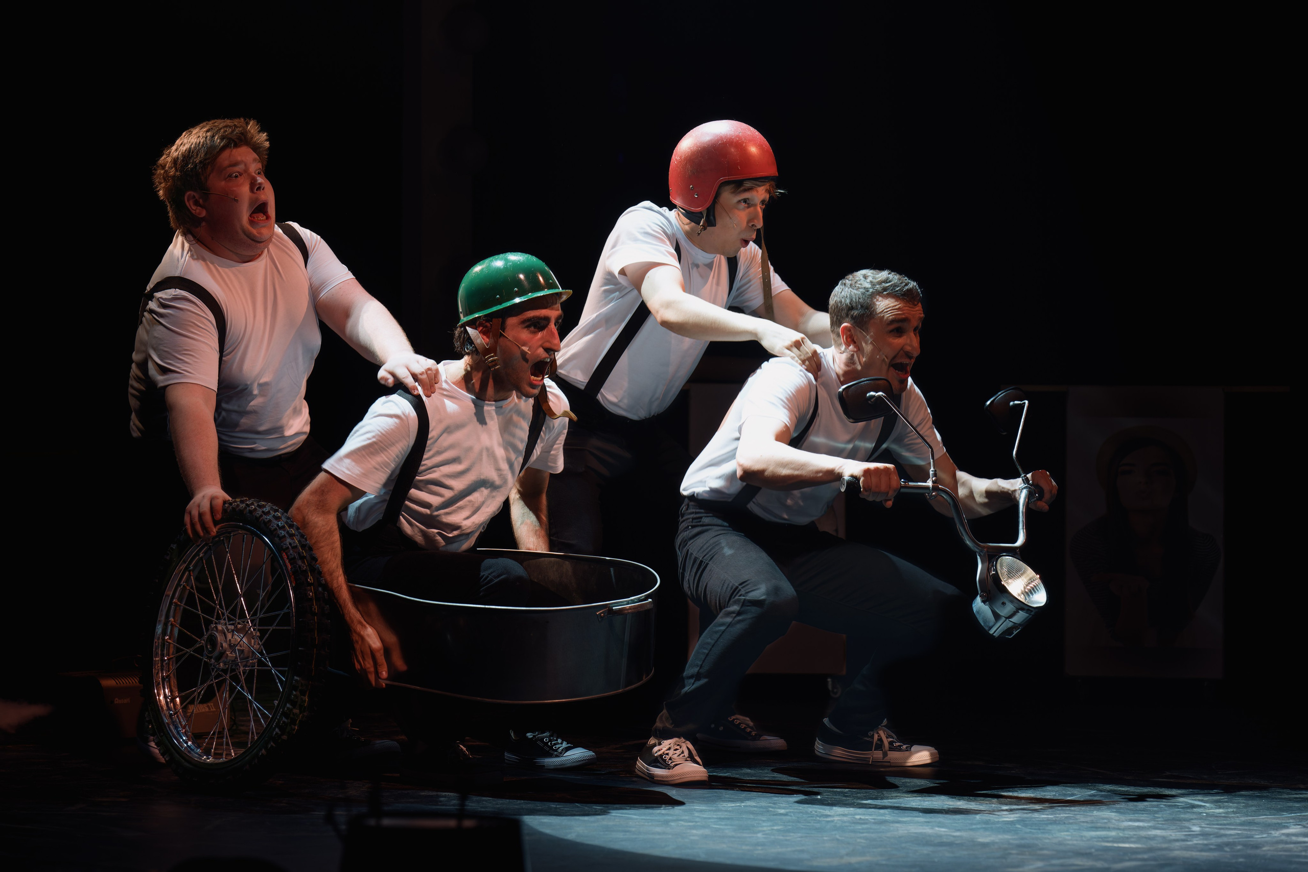 Театр Роста: Пацаны. Сайт фотографа Сергея Абрамова