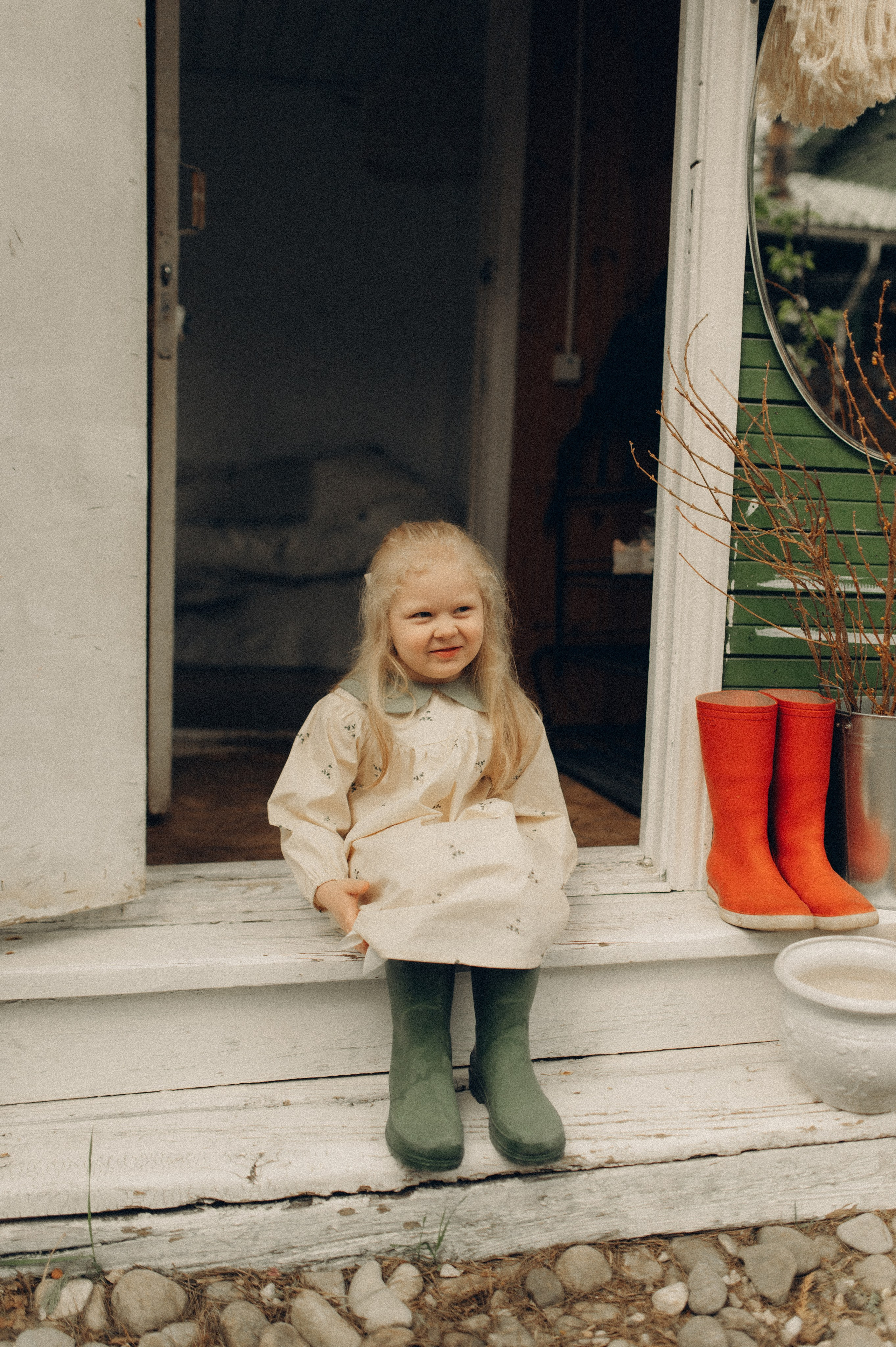Весна в ладошках. Семейный фотограф в Москве Екатерина Денисенко | Фотосессии без постановки дома и в студии