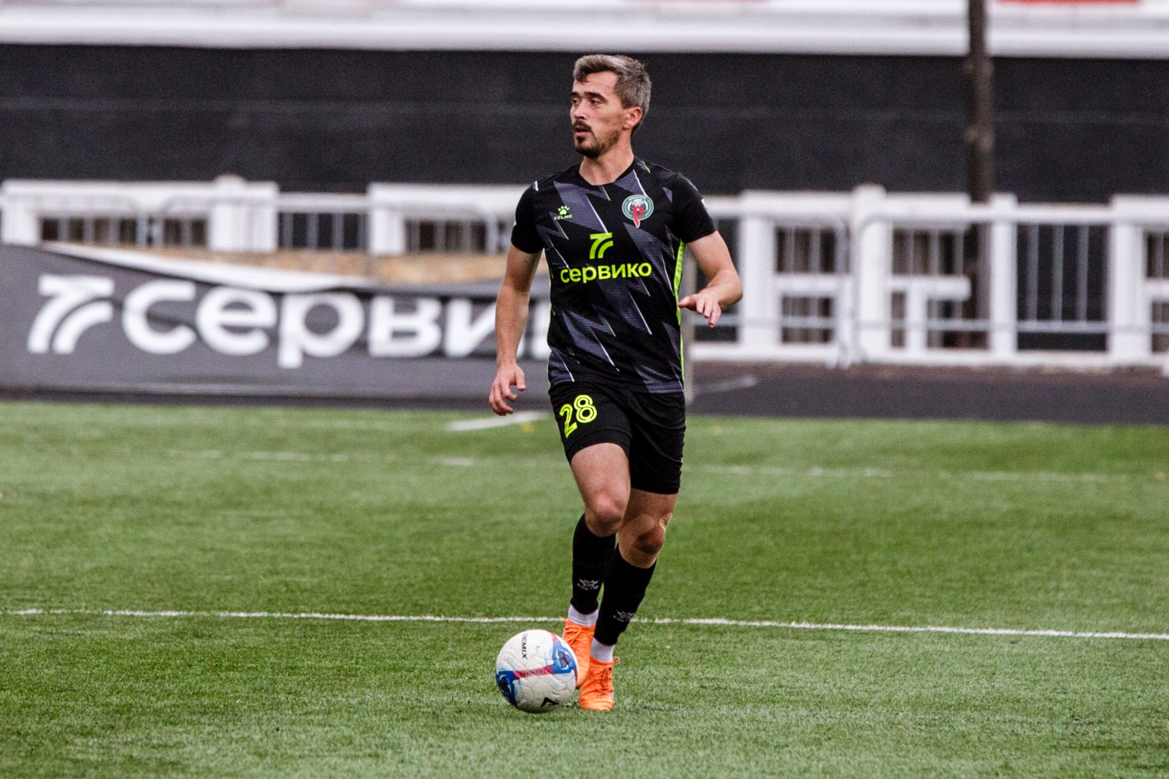 Первенство России по футболу LEON-Вторая лига Б | ФК Иркутск — Космос (Долгопрудный) | 14.09.25. Фотограф в Иркутске Евгения Айвазова