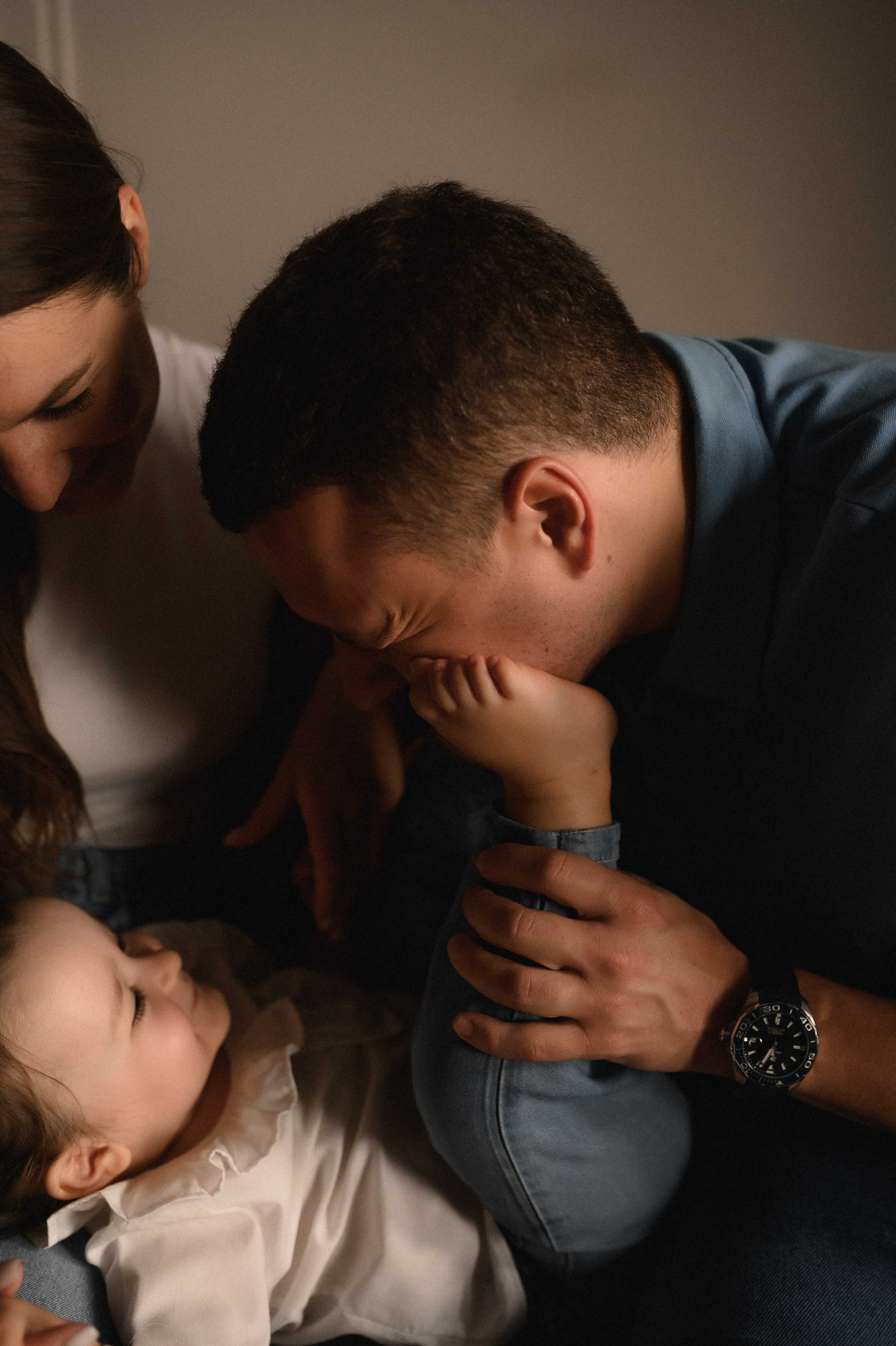 Саша, Таня, Мира и бабушка дома. Семейный и свадебный lifestyle-фотограф в Москве Мария Петрова