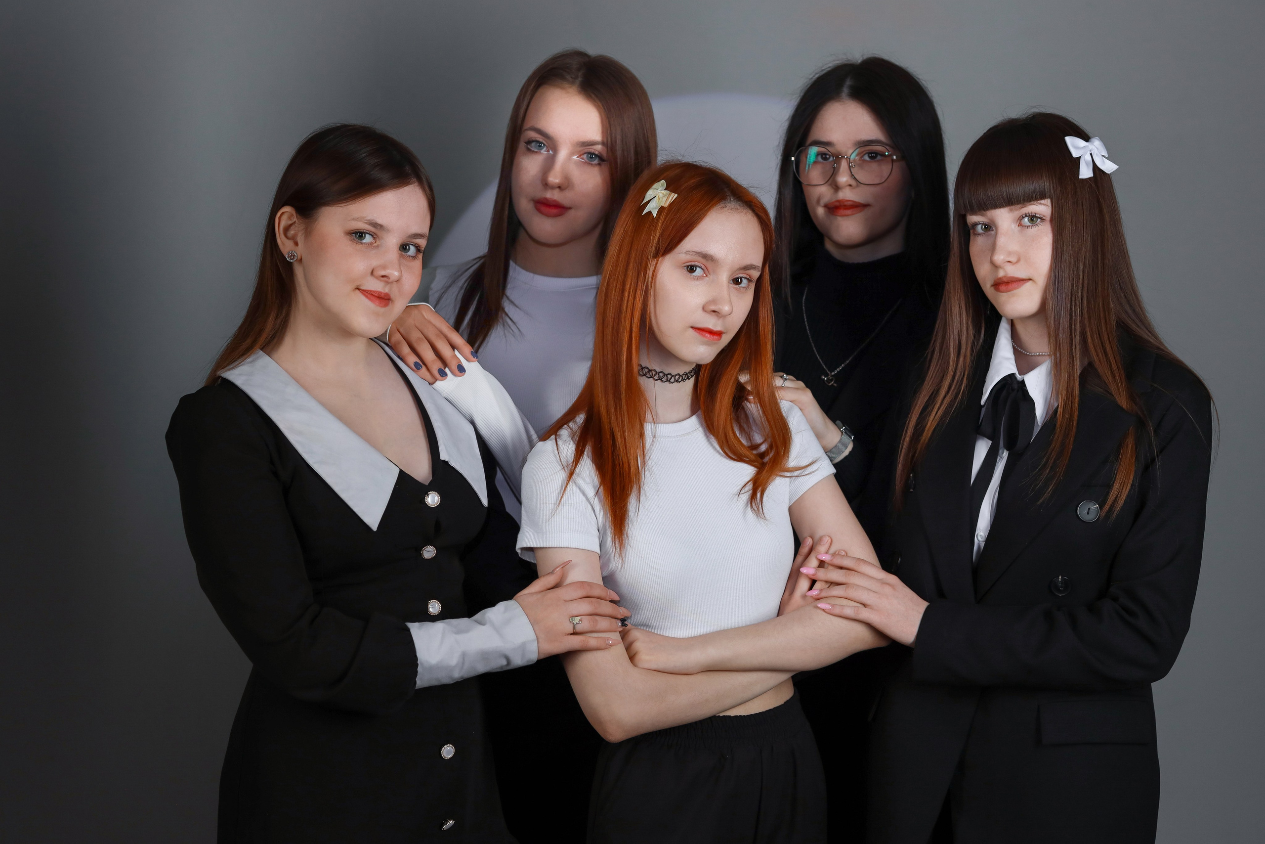 Заказать выпускной школьный альбом Тюмень. Выпускные альбомы в Тюмени для школ, садов, вузов спортивных секций