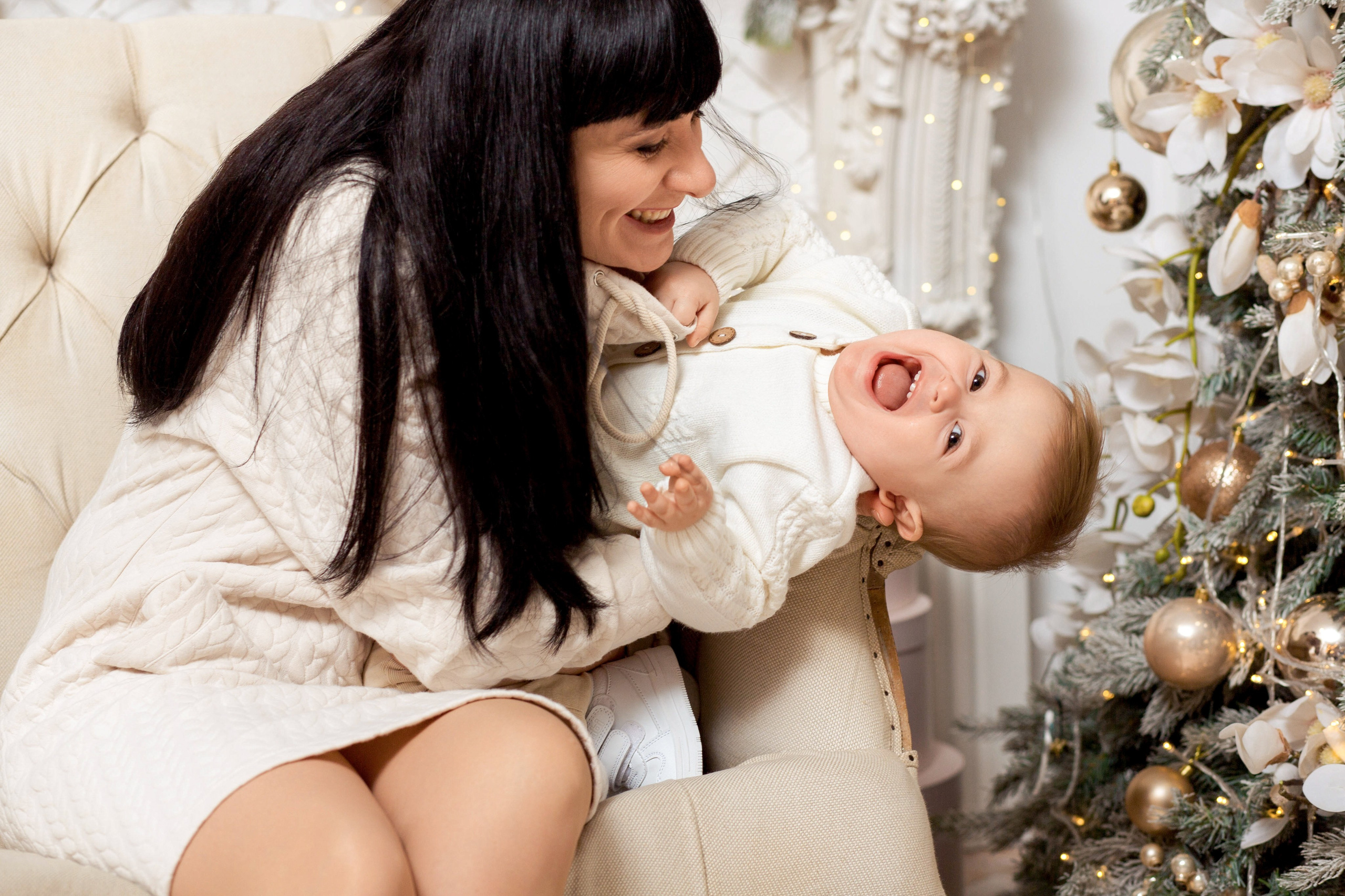 Новогодняя фотосессия в студии в Ростове на Дону для Александра, Лии и Артёма