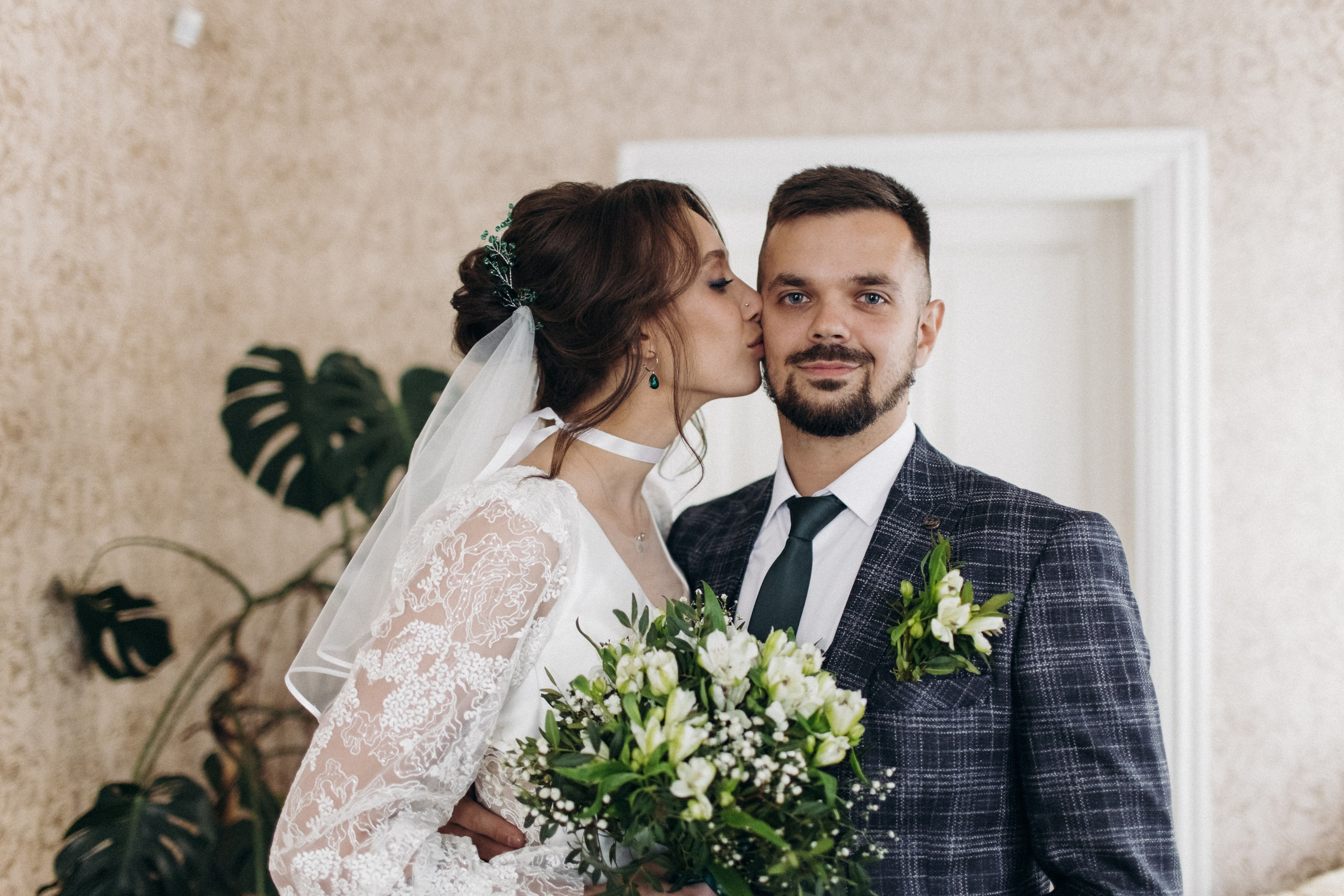 Эдуард и Вера (загс, прогулка). Фотограф свадебный семейный в Красноярске Шукшина Наталья